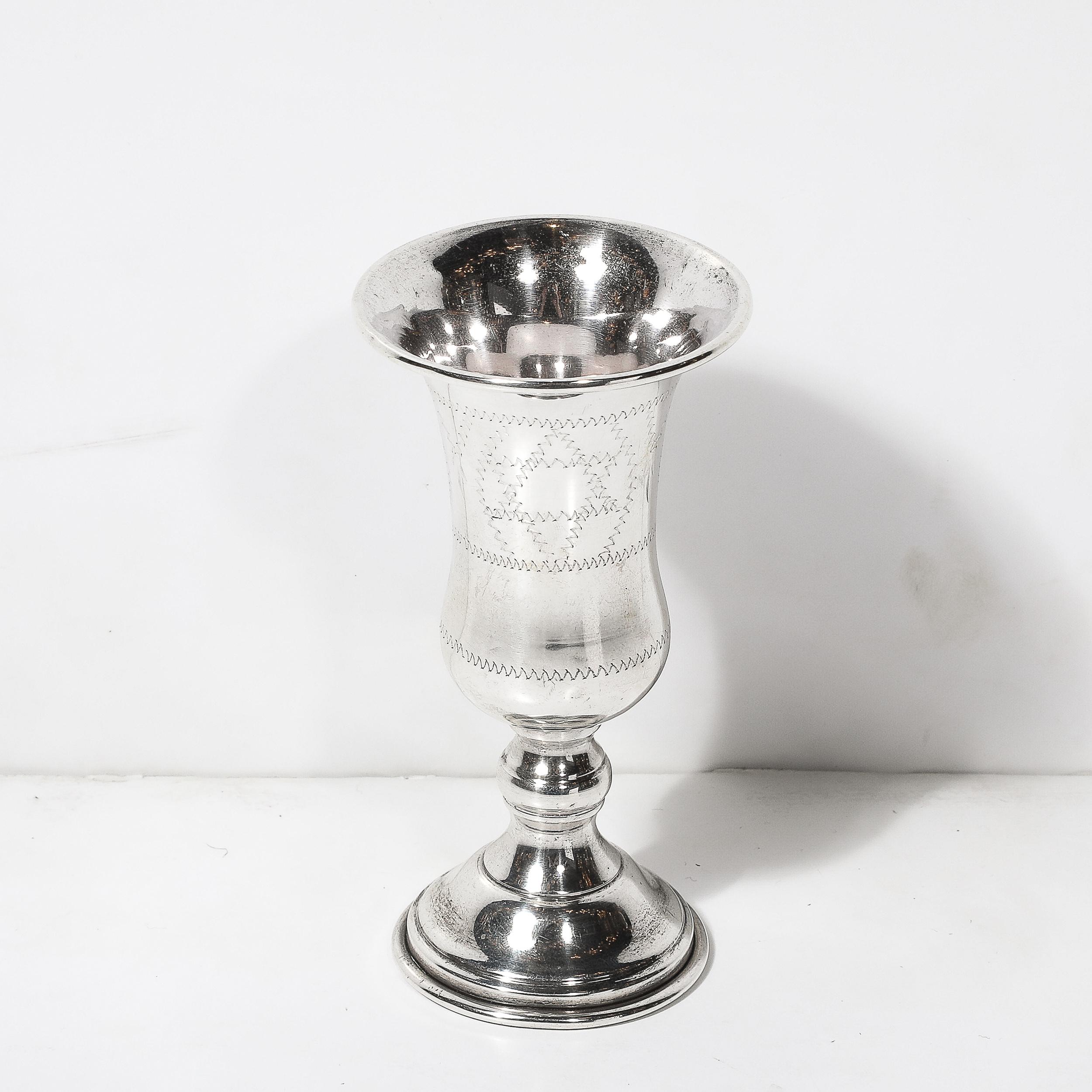 Copa de Kiddush de Plata de Ley con Detalles Lineales Labrados a Mano y Motivo de la Estrella de David Plata esterlina en venta