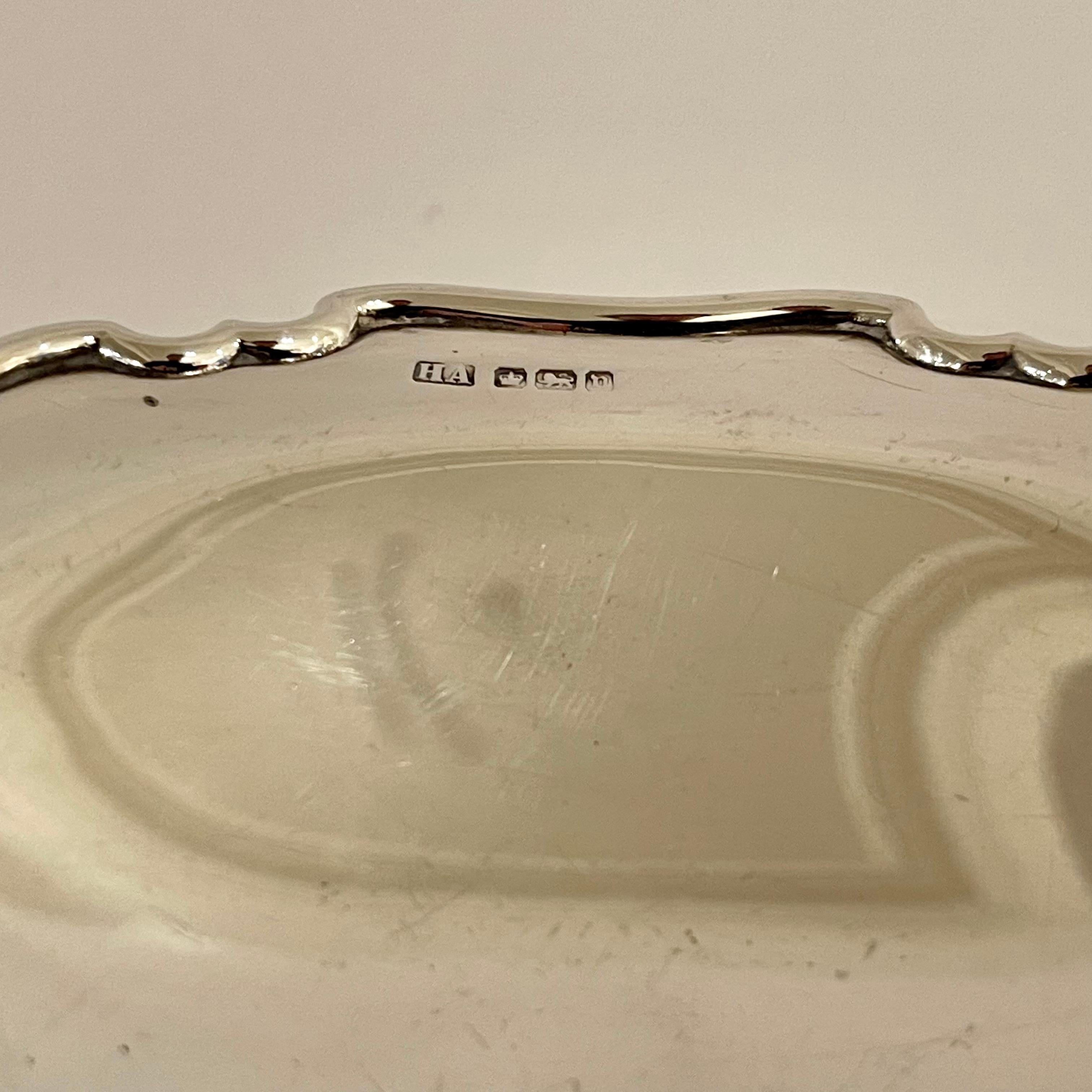Sterling Silver Late Edwardian Tazza Dish, Atkin Brothers, Sheffield, 1913 For Sale 1