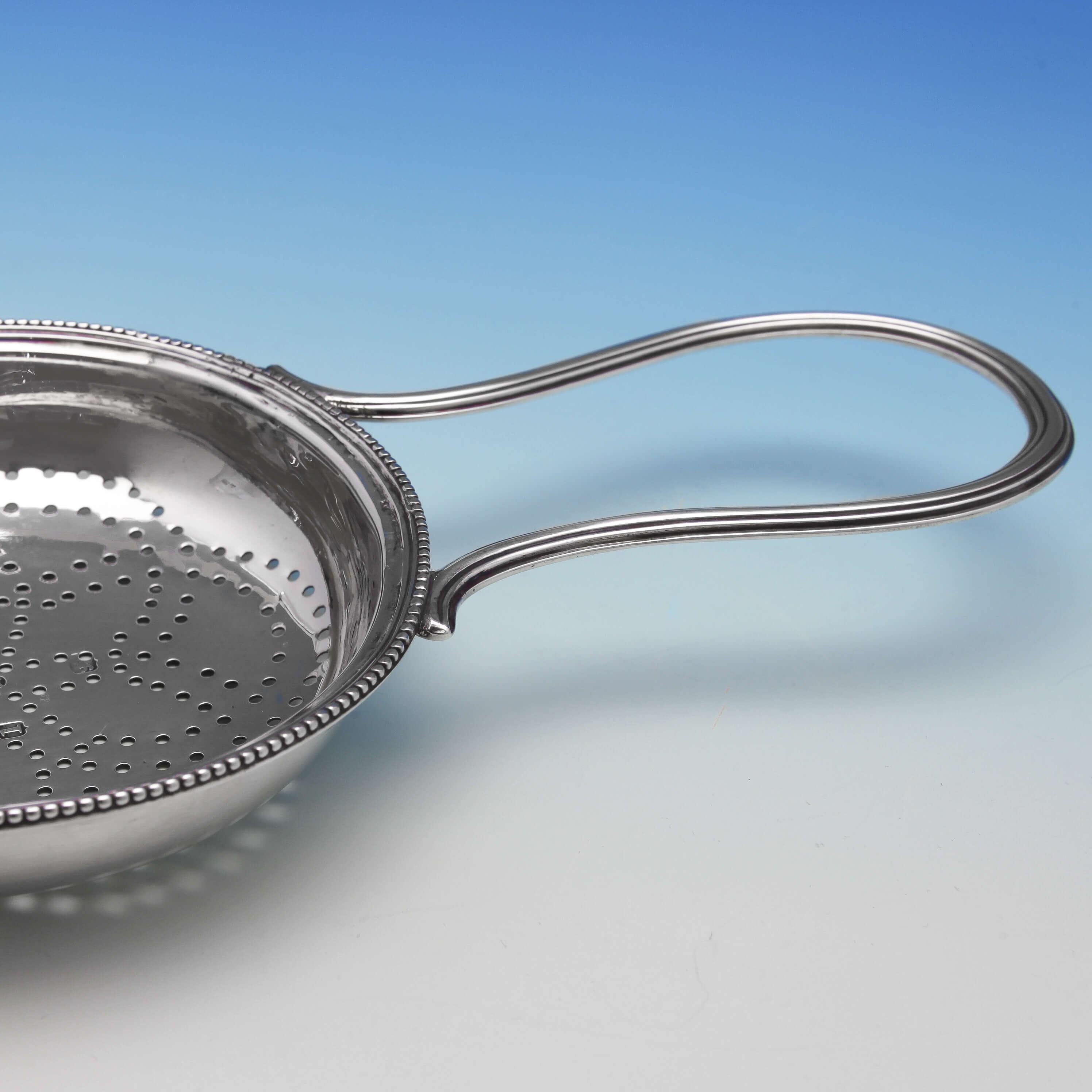 English George III Antique Sterling Silver Lemon Strainer Hallmarked in London in 1786 For Sale
