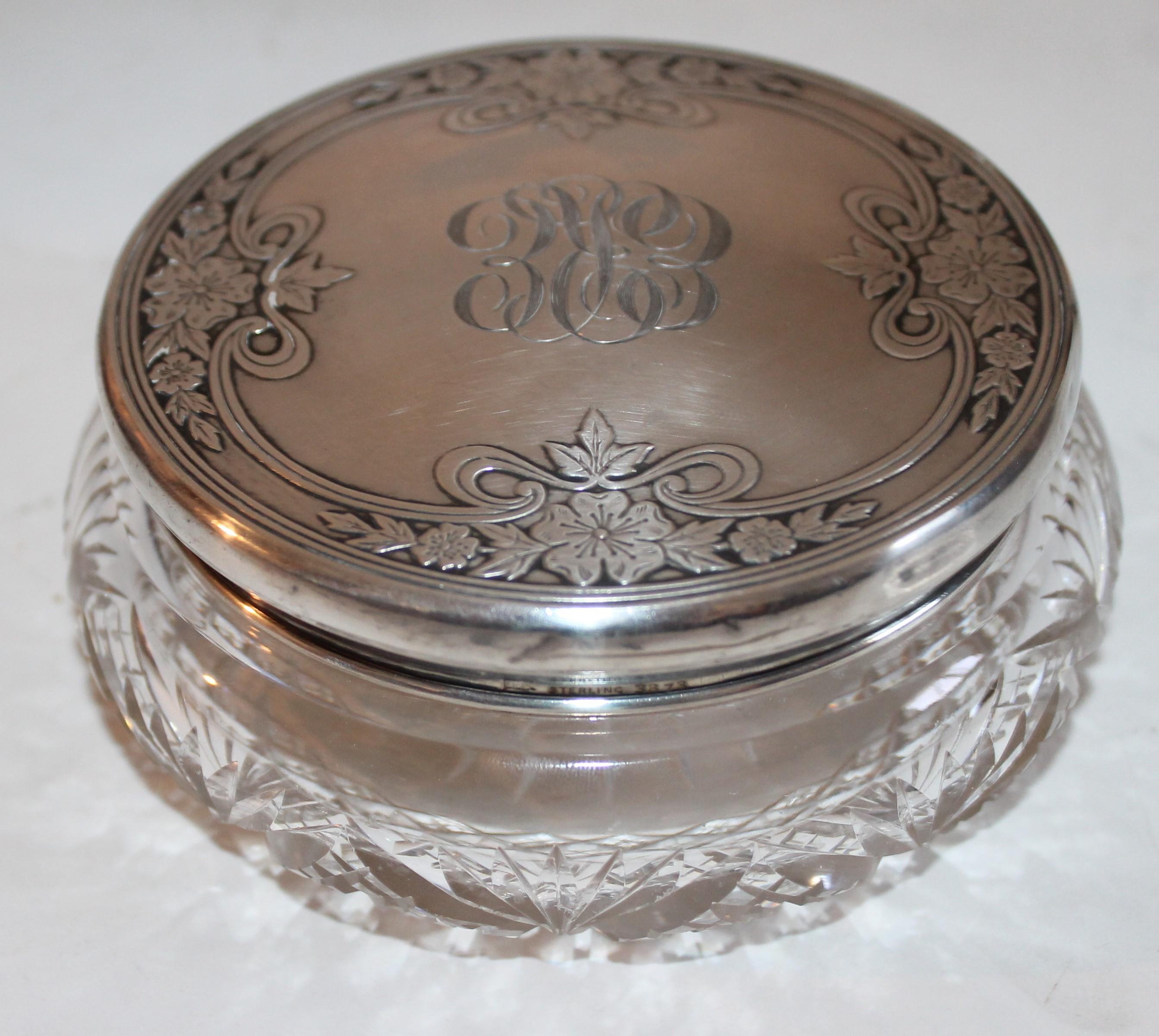 Sterling Silver Lided Powder Jars Collection of Five In Excellent Condition For Sale In Los Angeles, CA