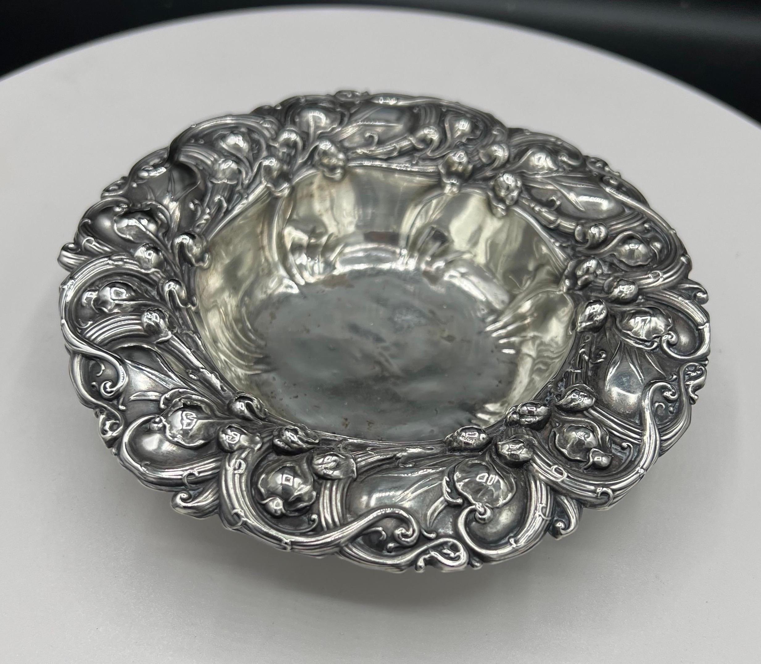 Américain Plat à bonbons en argent sterling « Lilly of the Valley » de Whiting Division en vente