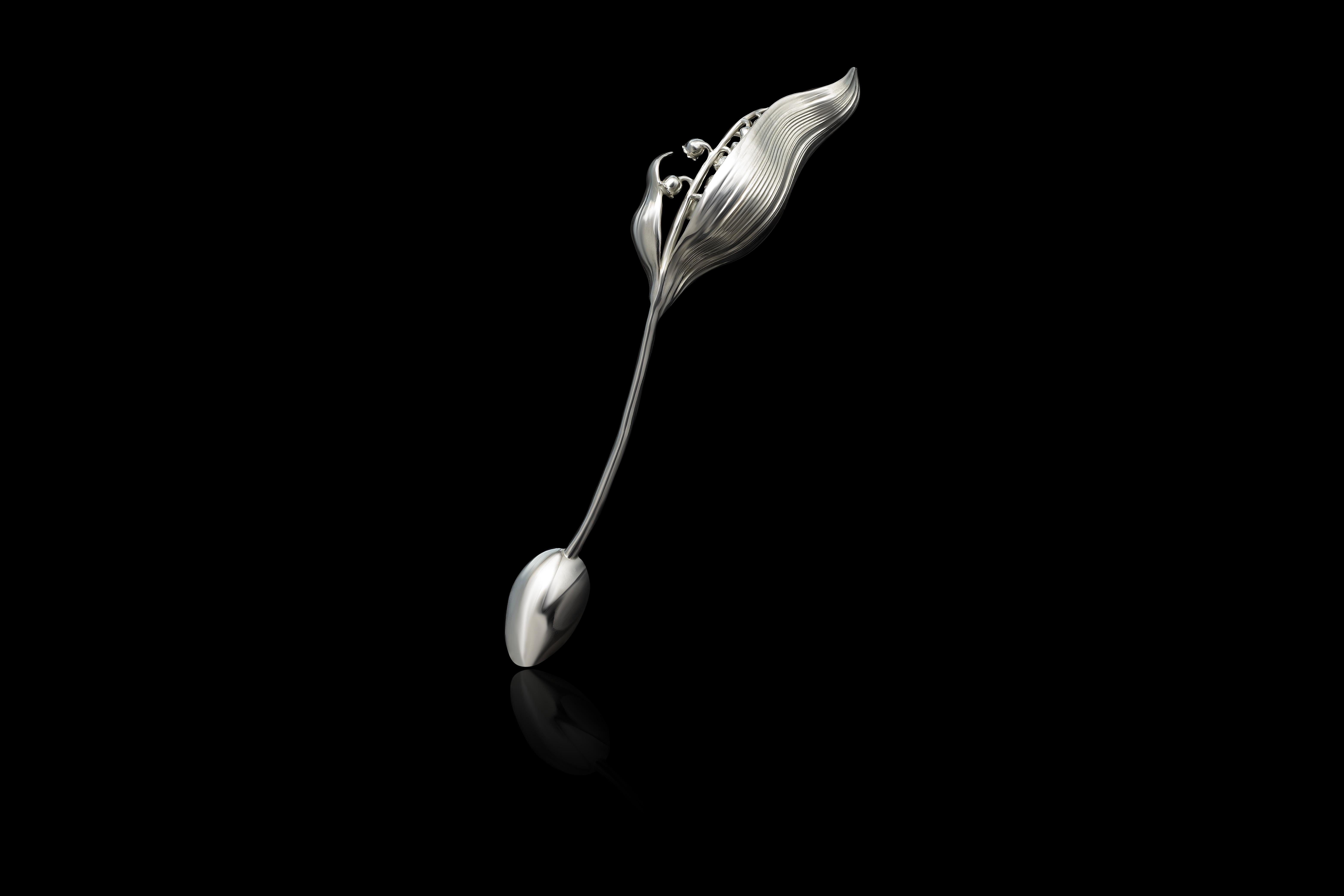 Cucchiaio in argento Sterling Lily of the Valley con dettaglio di foglie scultoree in vendita 2