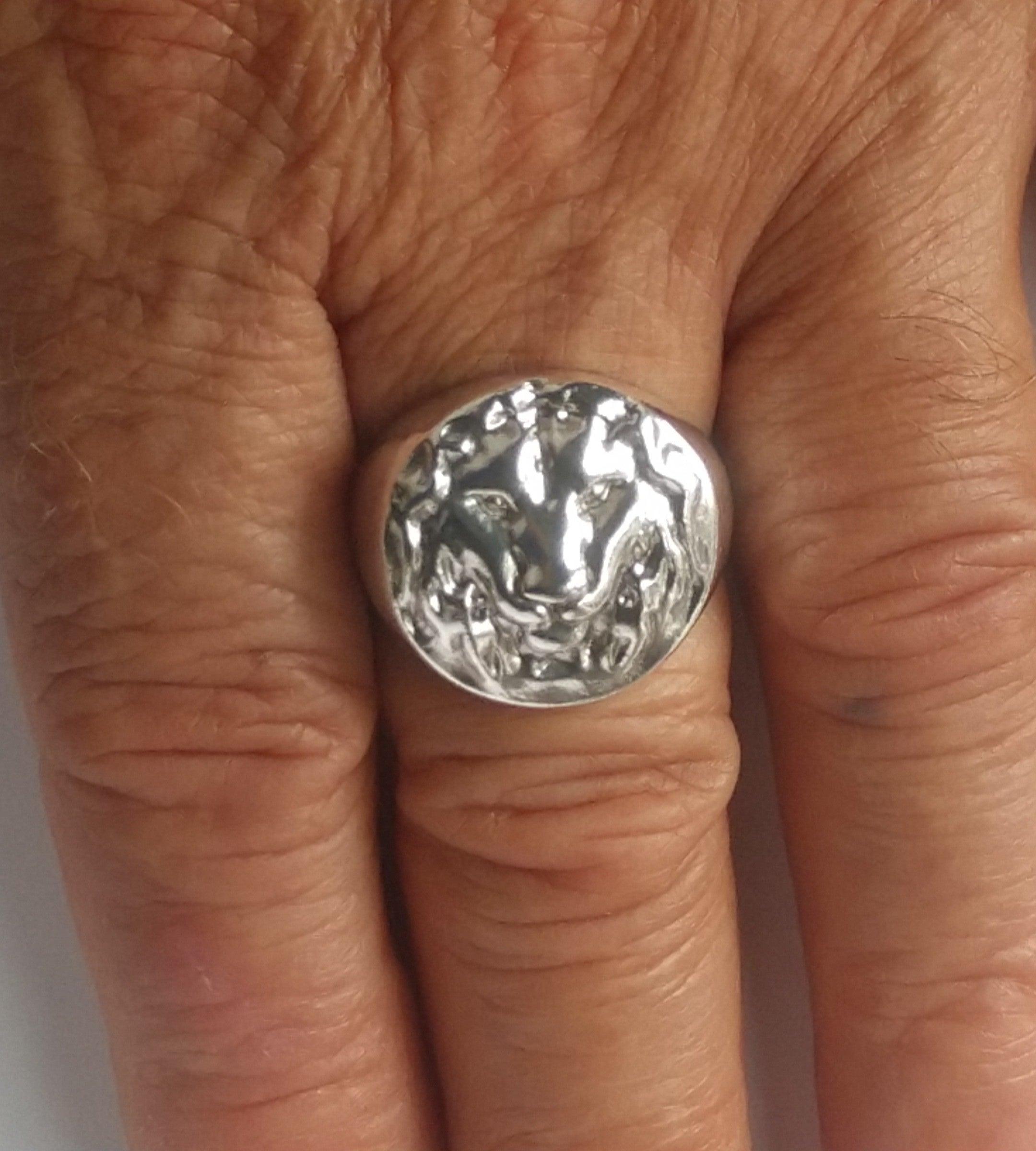 En vente :  Bague chevalière Lion de Juda en argent sterling 6