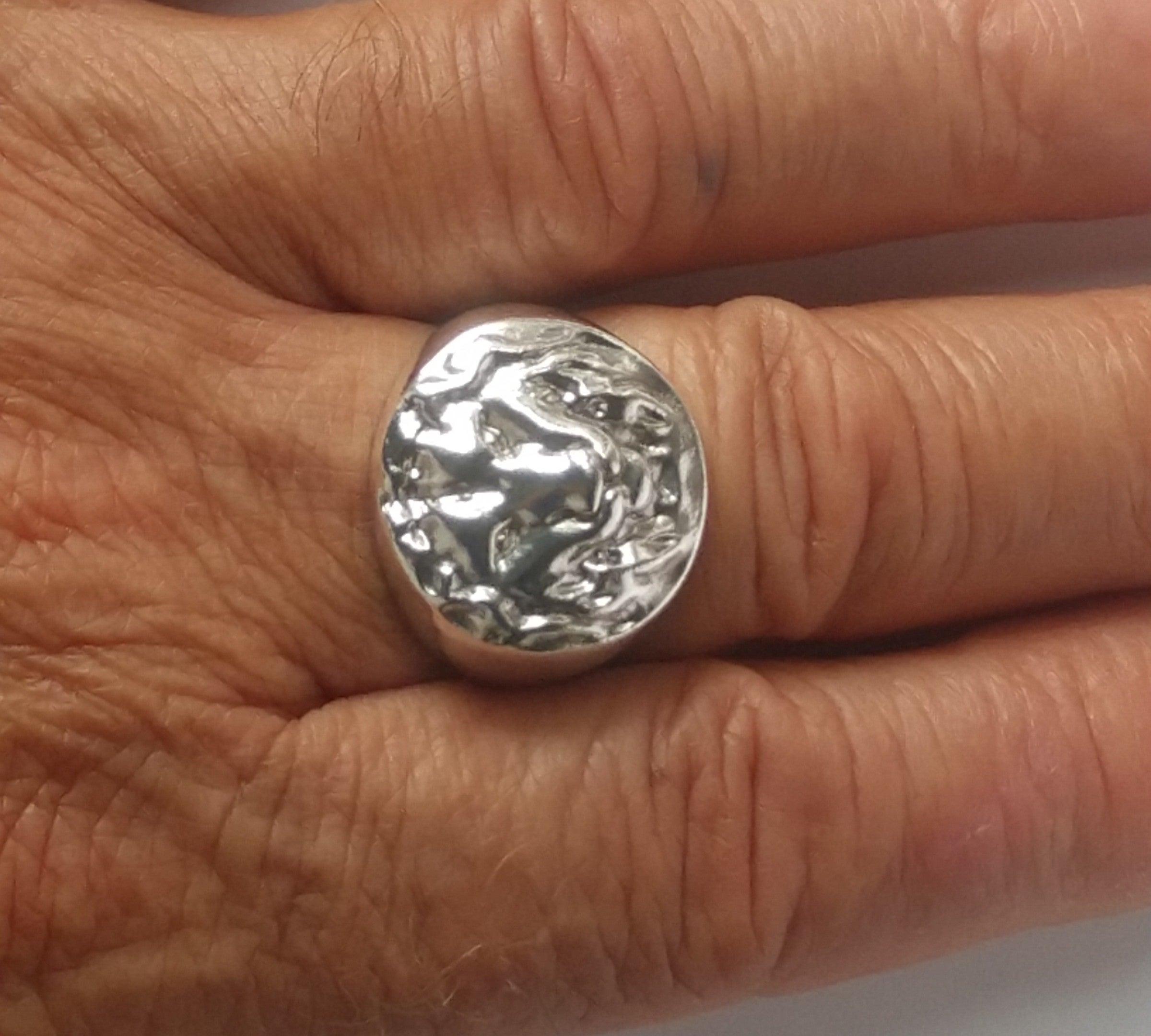 En vente :  Bague sigillaire en argent sterling représentant un lion judaïque 6