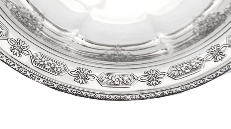 Louis XIV (Sterling, Hollowware) Sterling Sandwich Plate by Towle