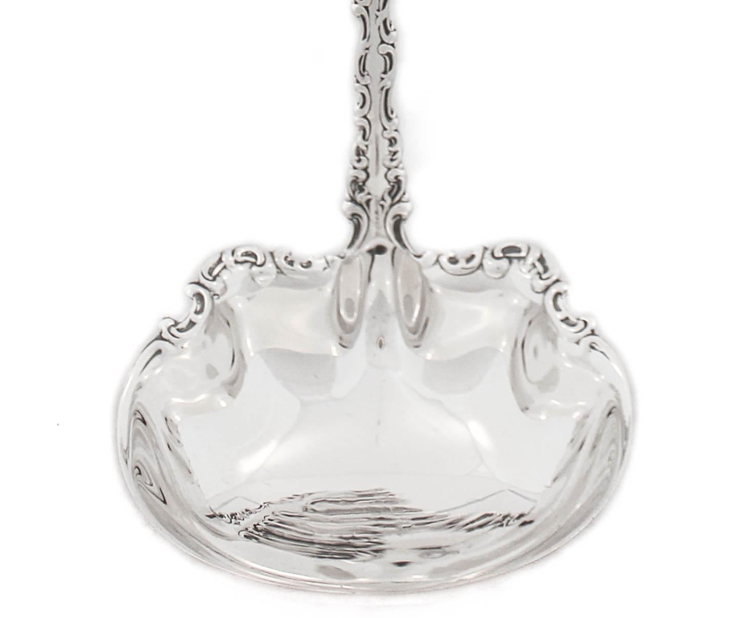 Sterling Silver Louis XV Soup Ladle In Excellent Condition For Sale In Brooklyn, NY