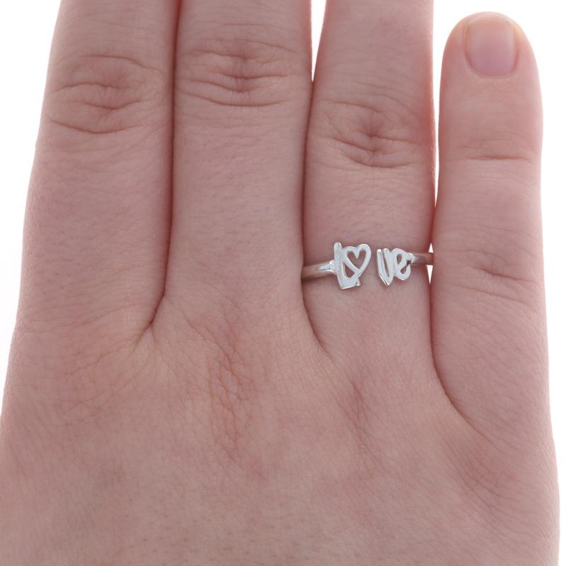 Sterling Silver Love Negative Space Ring - 925 Heart In Excellent Condition For Sale In Greensboro, NC