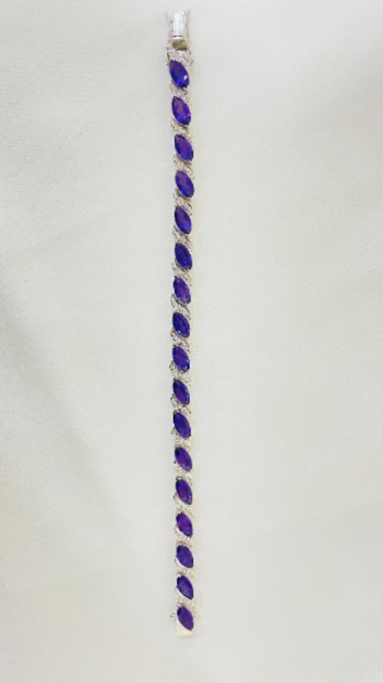 Bracelet cadeau pour femmes en argent sterling avec améthyste taille marquise en vente 2