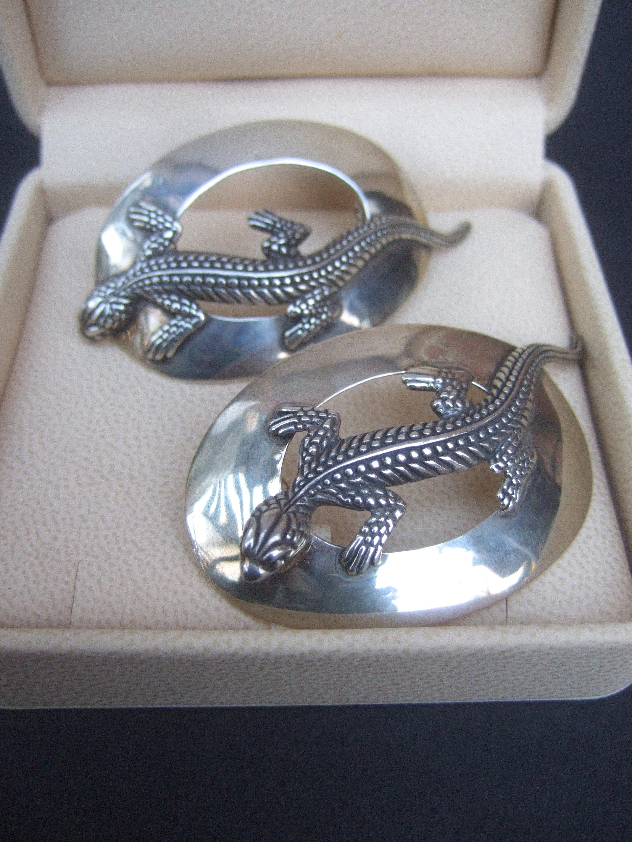 Sterling Silver Massive Figural Lizard Artisan Pierced Earrings c 1990 In Good Condition For Sale In University City, MO