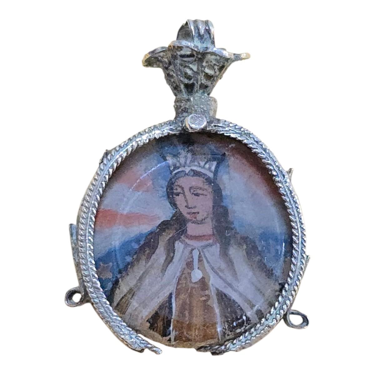Reliquaire à médaillon en argent - 18e siècle État moyen - En vente à Madrid, ES