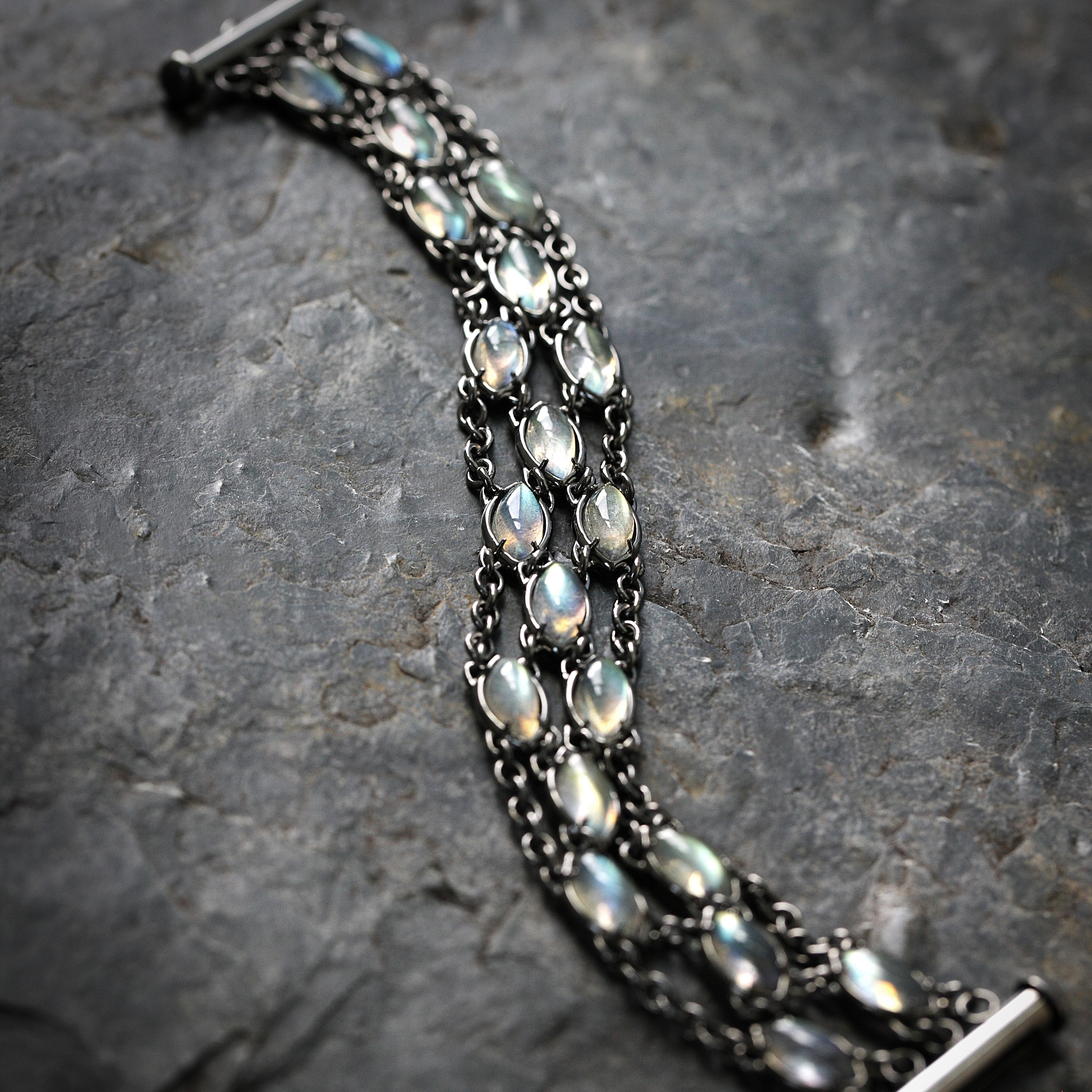 Sterling Silver Mesh Bracelet with Labradorite Marquise Cabochons In New Condition For Sale In Weehawken, NJ