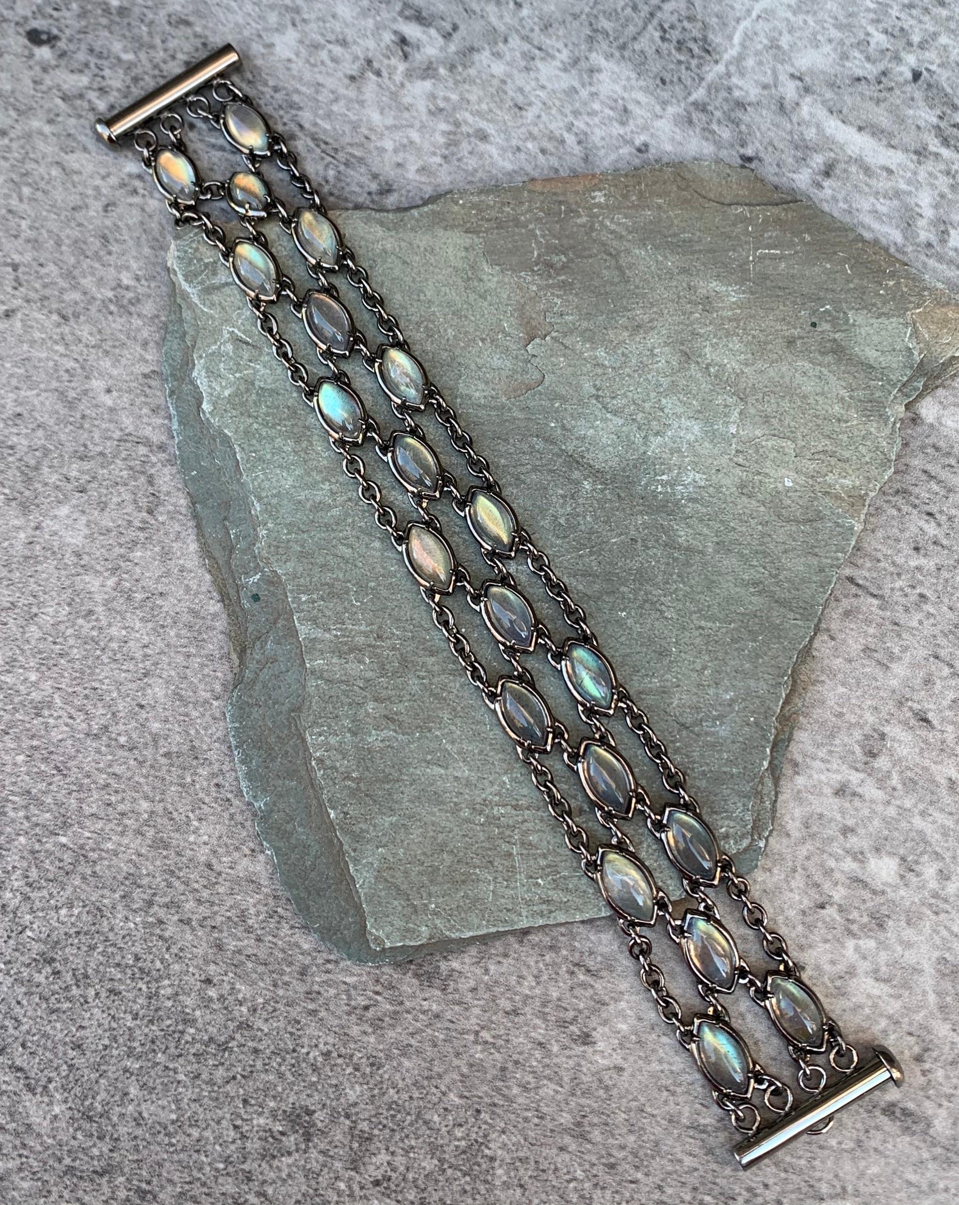 Sterling Silver Mesh Bracelet with Labradorite Marquise Cabochons For Sale 1