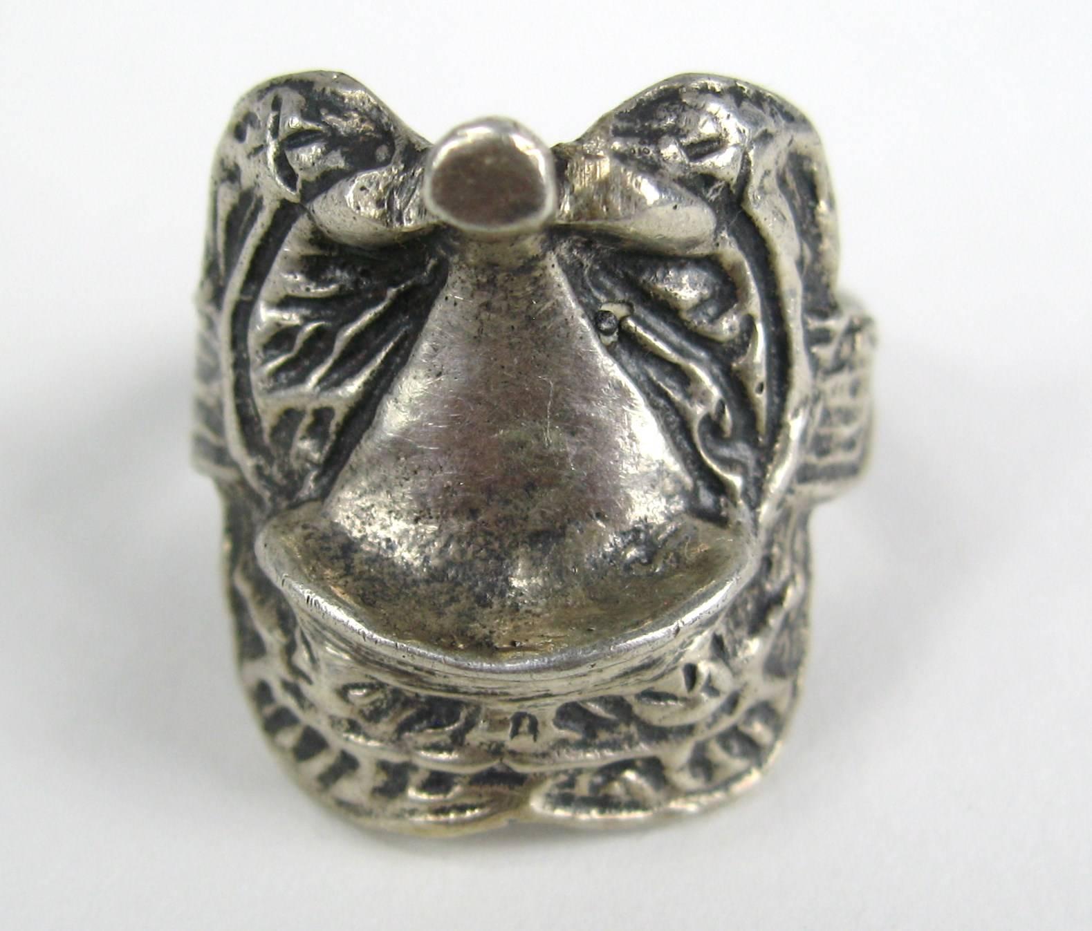 Saddle up with this Mexican Sterling Silver Ring. Measuring .91 inches top to bottom. The Ring is size 10. Great for horse lovers, animal lovers, and outdoorsmen This is out of a massive collection. Be sure to check our storefront for more fabulous