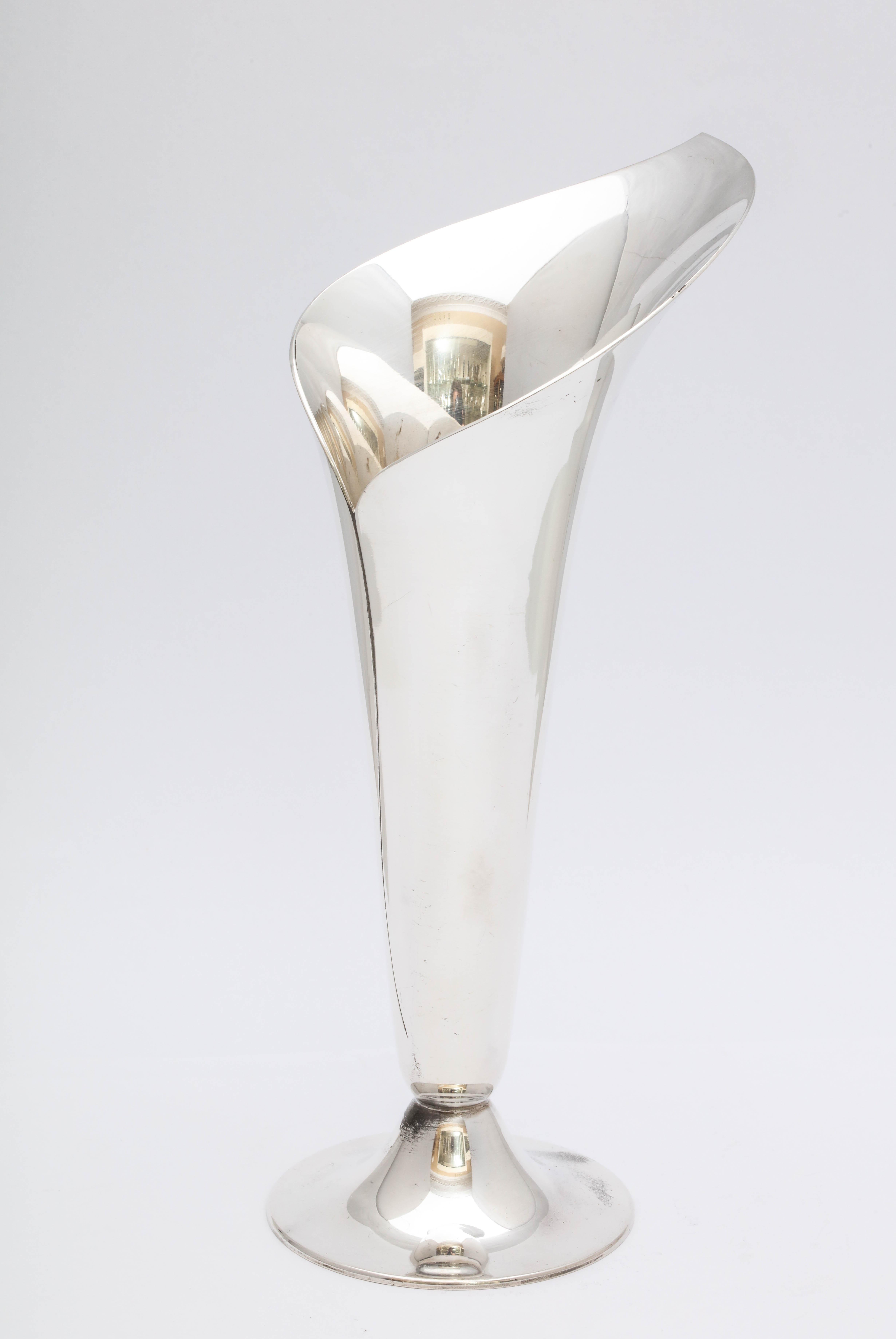 Sterling Silver Mid-Century Modern Calla Lily - Form Vase by Tiffany & Co. In Good Condition In New York, NY