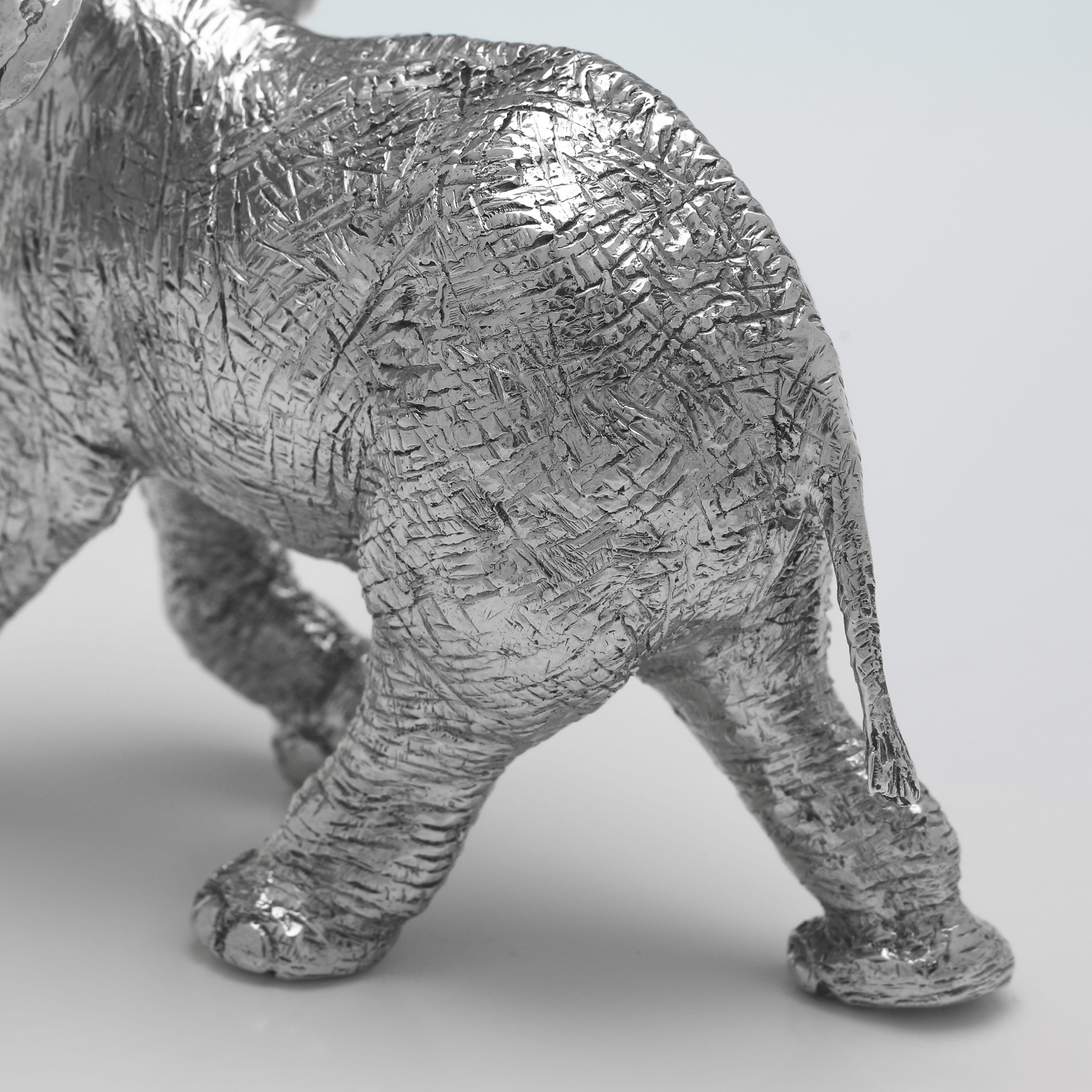 Modello di elefante in argento Sterling realizzato a Londra nel 1994 In condizioni buone in vendita a London, London