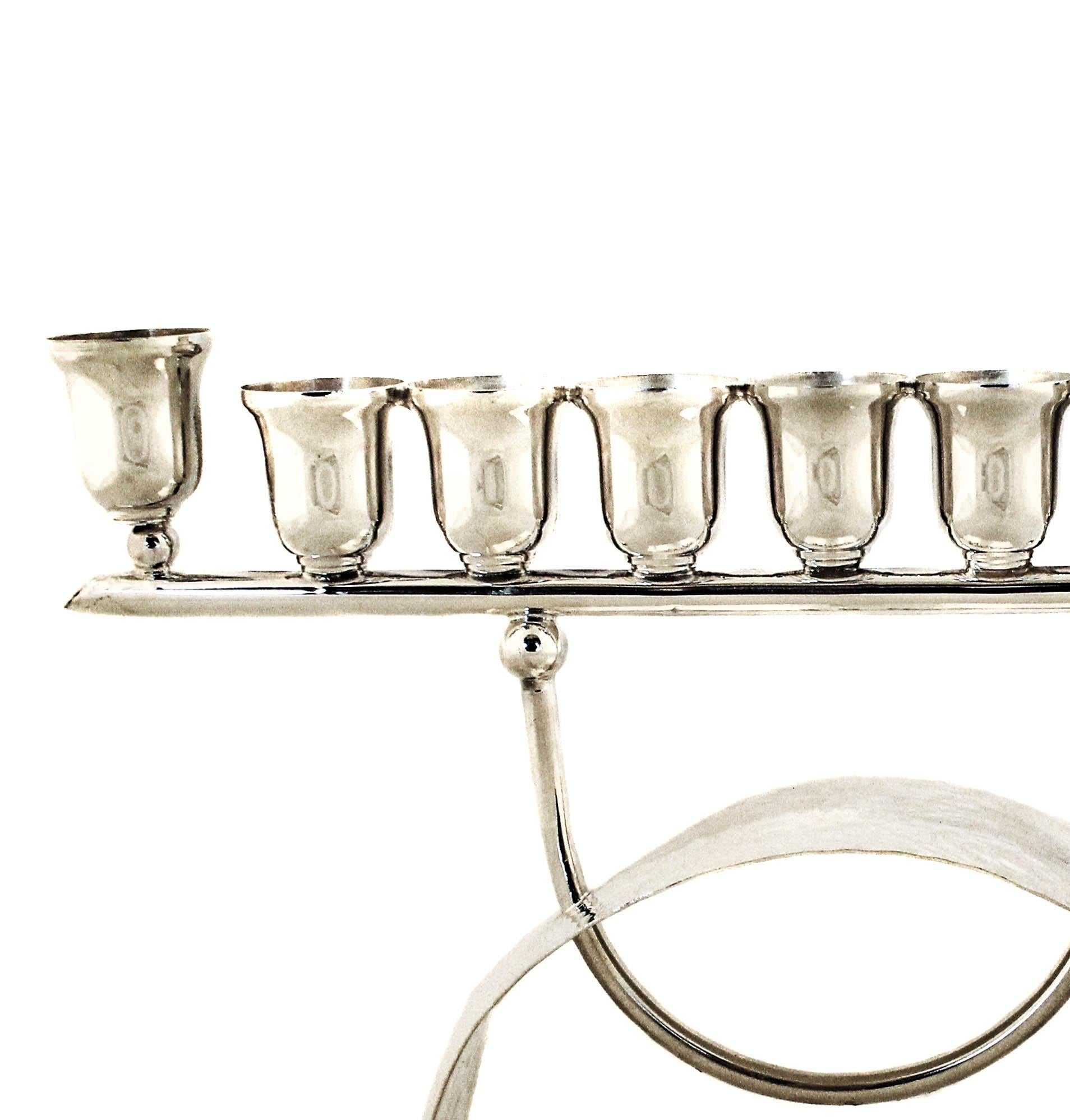Menorah Moderna de Plata de Ley Israelí en venta