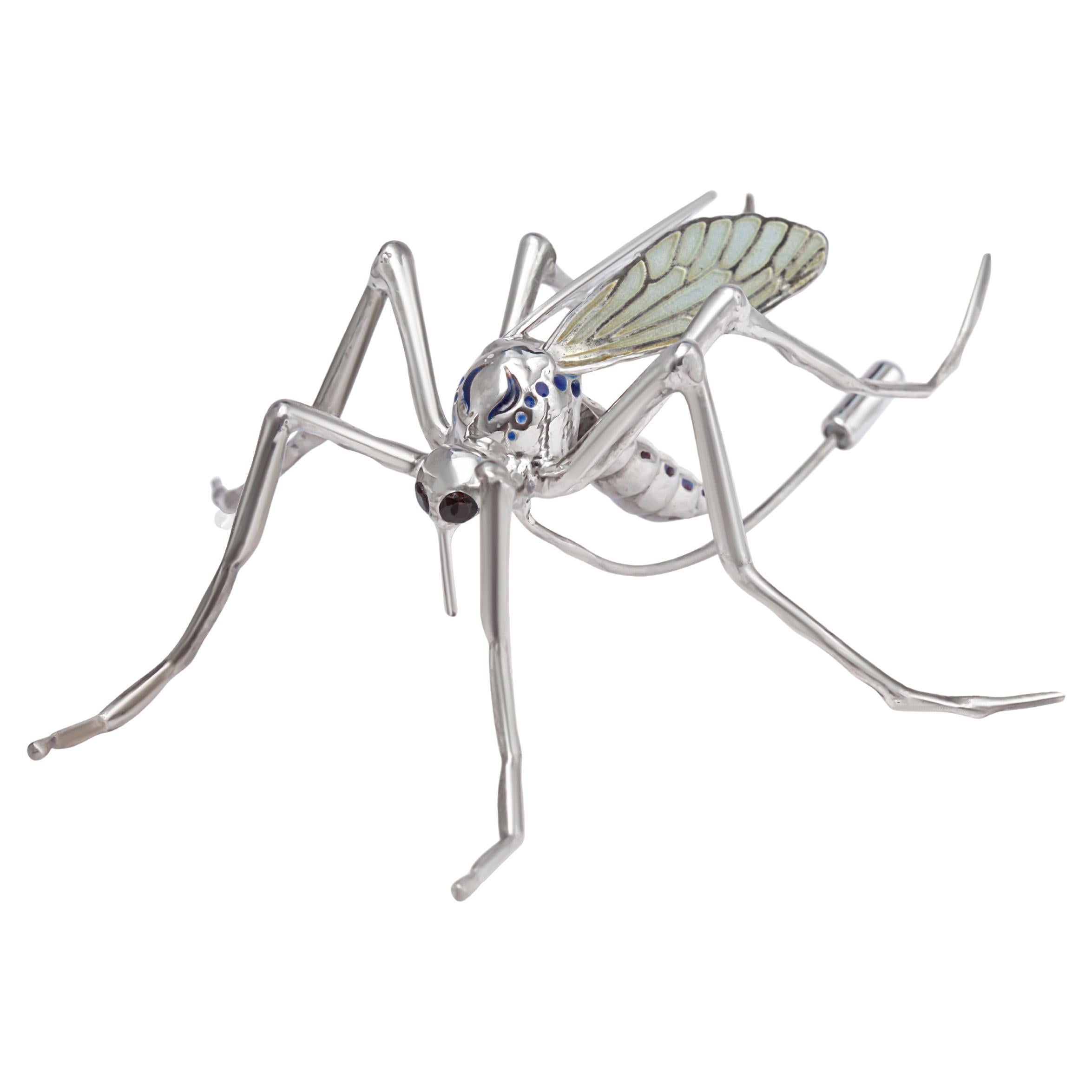 Broche moustique en argent sterling avec grenats et ailes en Plique-à-Jour en vente