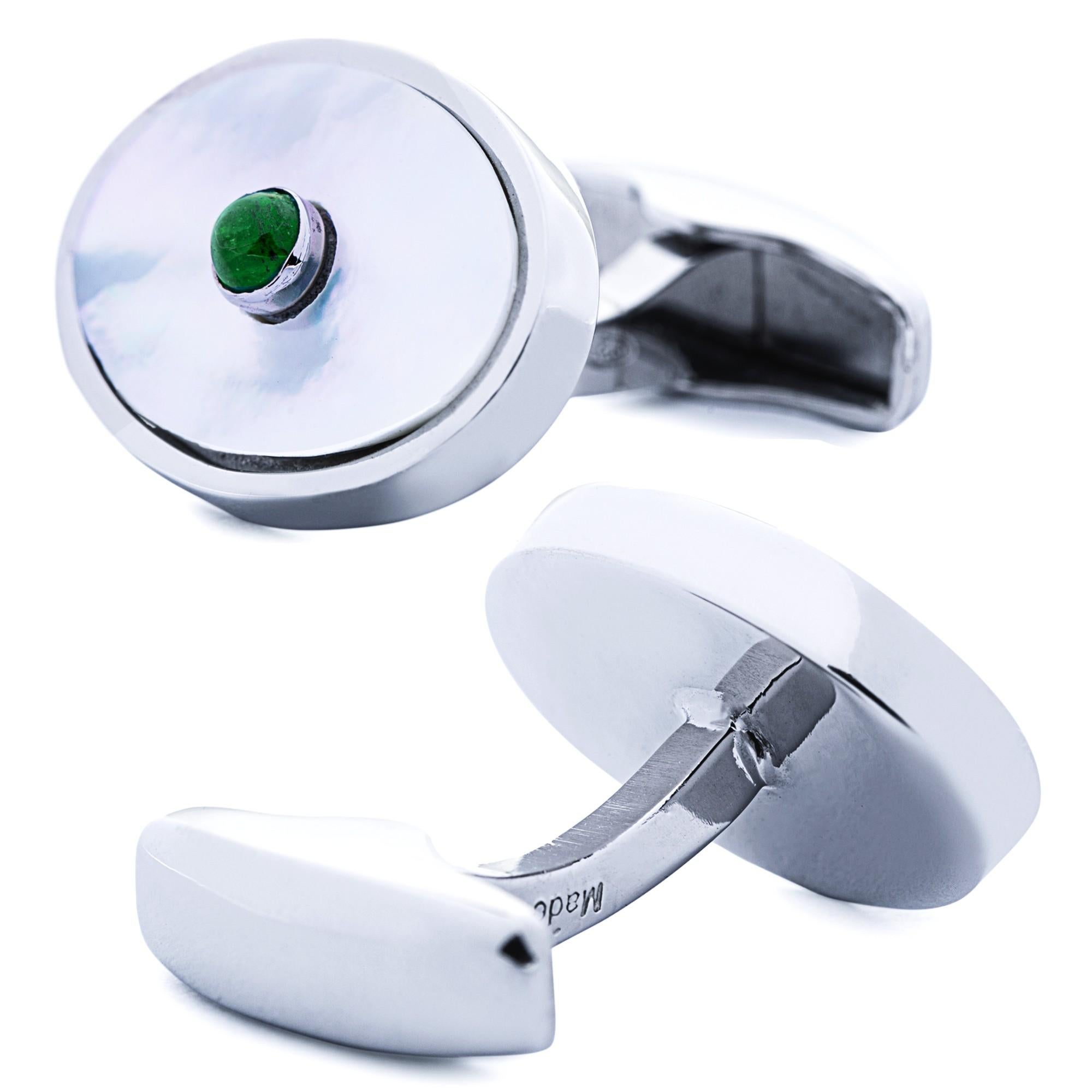 Sterling Silber Perlmutt Smaragd Oval Manschettenknöpfe (Gemischter Schliff) im Angebot