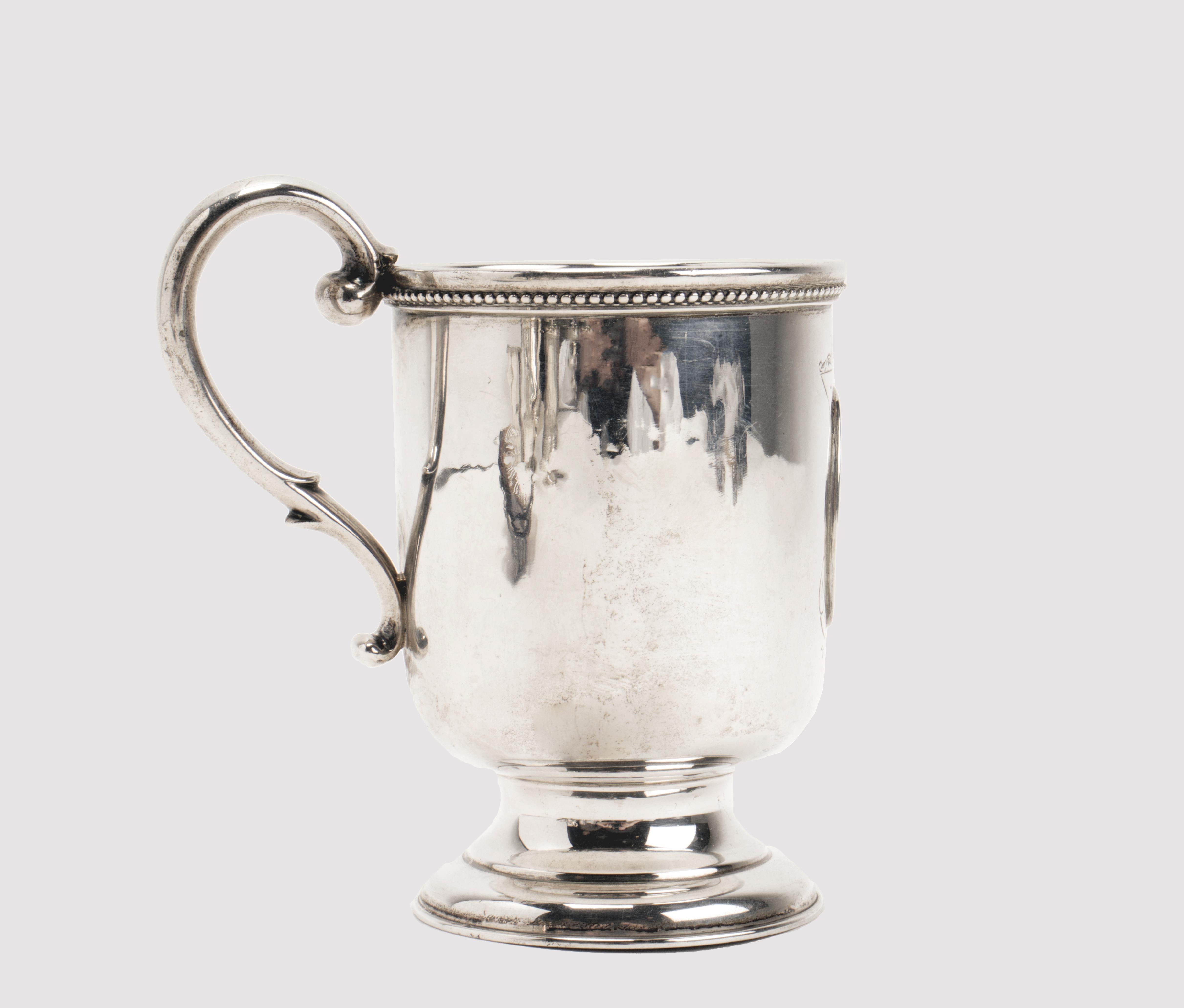 Sterling silver 925/1000 mug, with a cameo depicting Caesar. Bigelow, Kennard & co, Boston, Massachusetts, USA circa 1880.