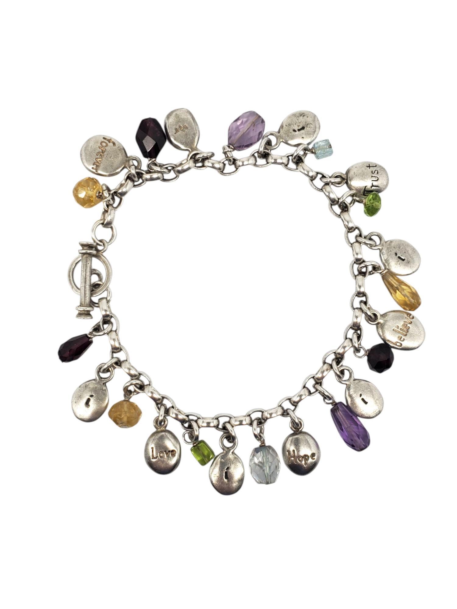 Bracciale con charme in argento 925 con pietre multicolore #21329 In condizioni buone in vendita a Washington Depot, CT