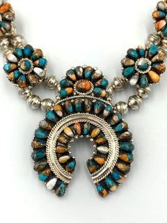 Collier en argent sterling à fleurs de courge et pierres multiples par Lorraine Waatsa