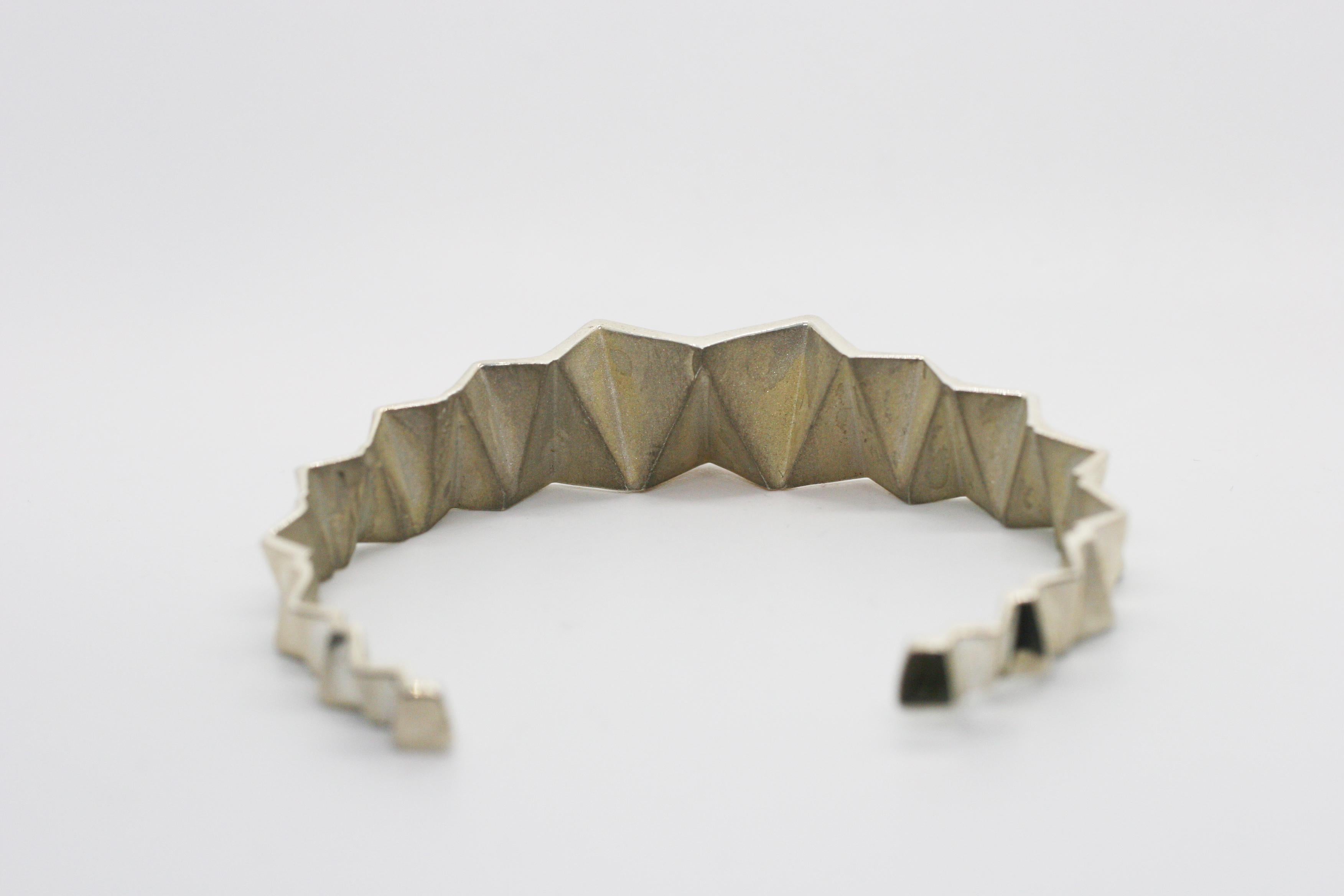 Sterling Silver Narrow Tapered Folded Triangles Cuff  In New Condition For Sale In West Hollywood, CA