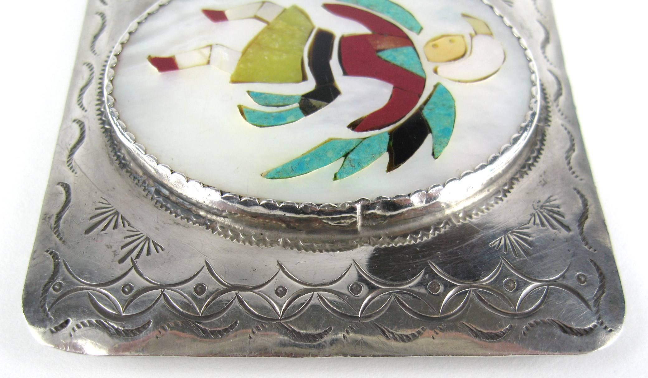 Gürtelschnalle der amerikanischen ZUNI Kachina aus Sterlingsilber mit Intarsien  (Silber) im Angebot