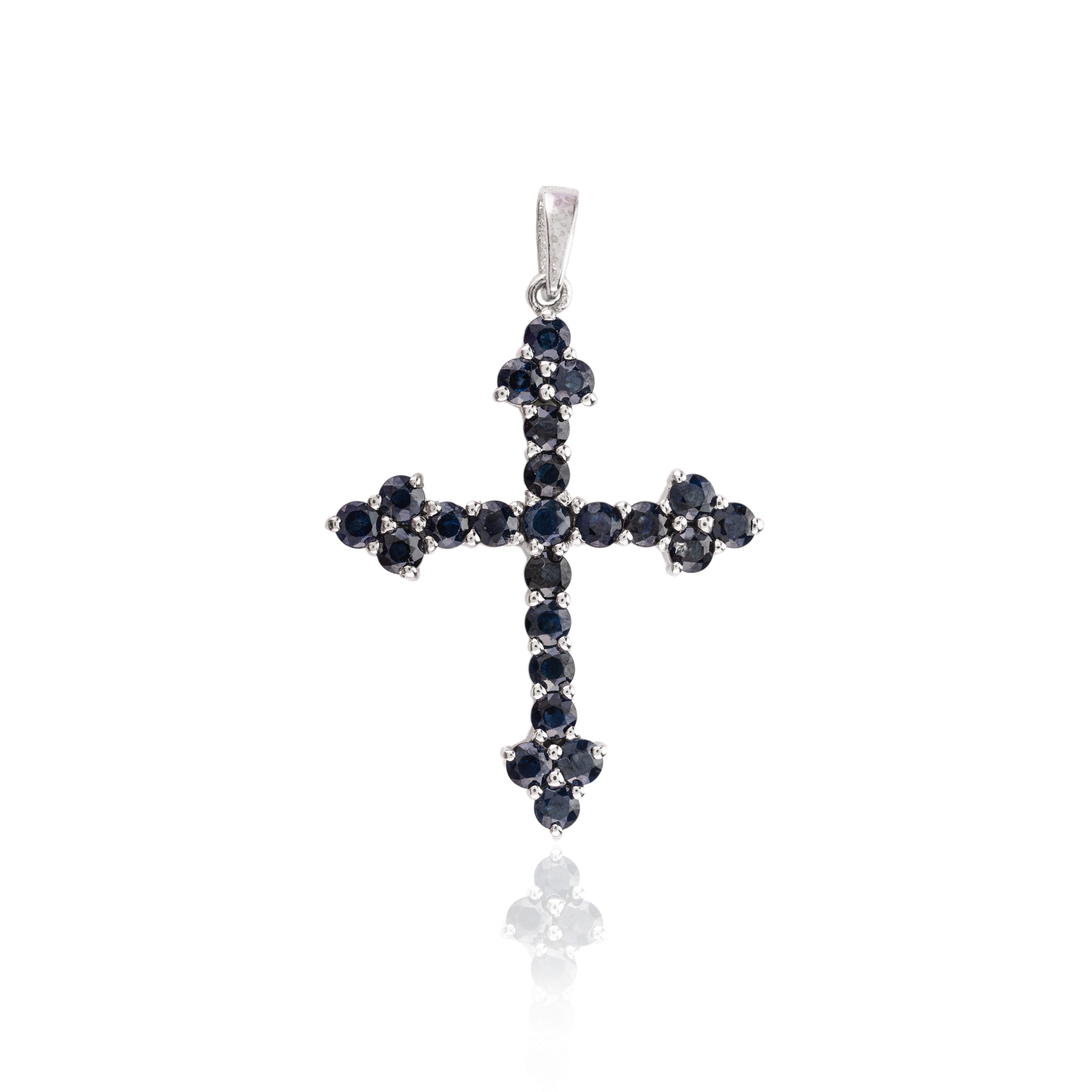 Sterling Silver Natural 5.58 CTW Blue Sapphire Cross Pendant Gifts In New Condition For Sale In Houston, TX