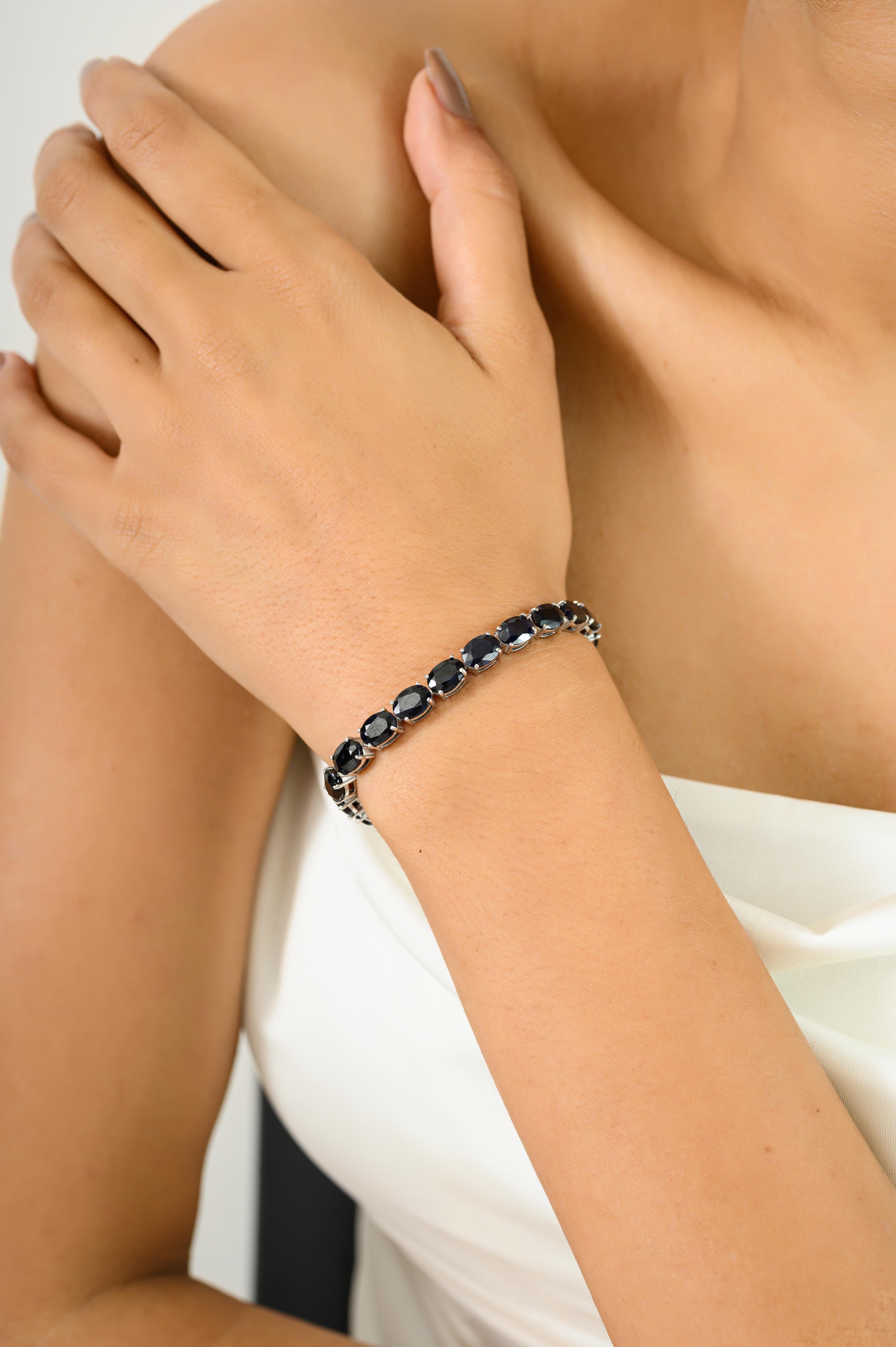 Donna Bracciale tennis in argento Sterling con zaffiro blu taglio ovale Nature Gioielli in zaffiro in vendita