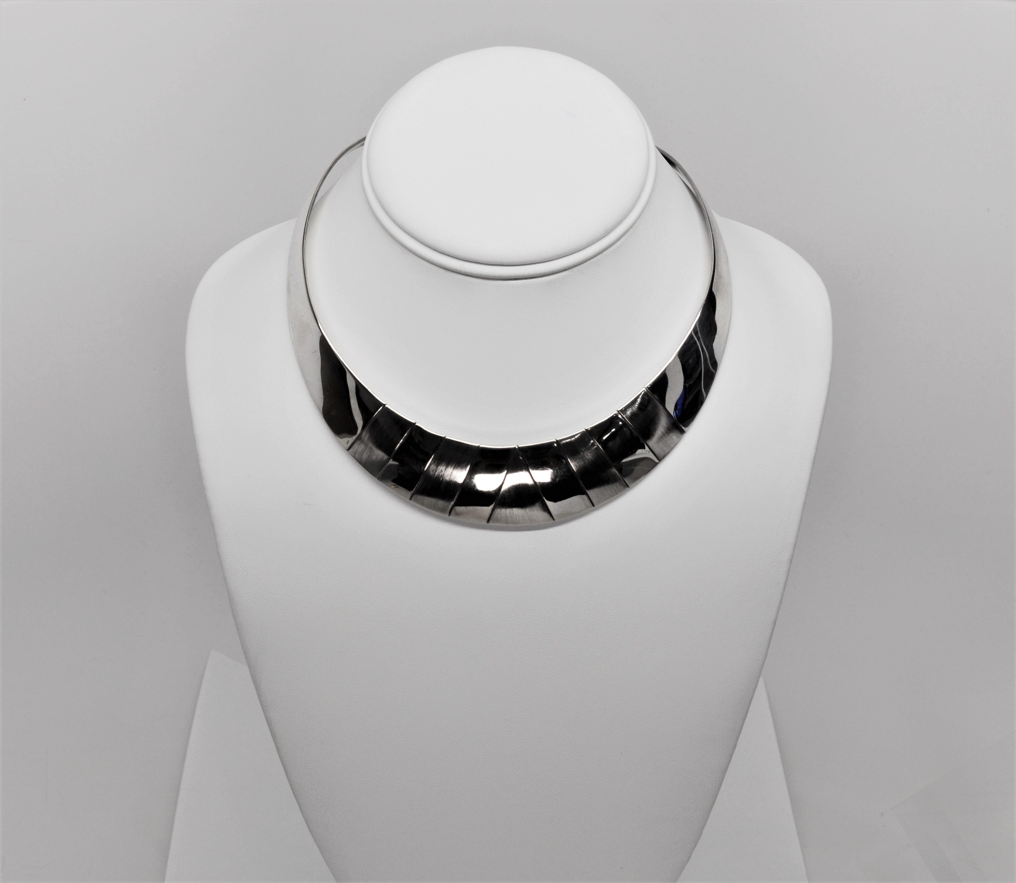 neck cuff collar