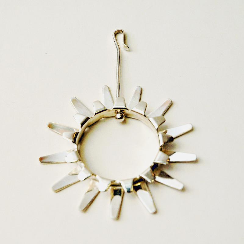 Sterling Silver Necklace Sunburst by Tone Vigeland for Plus, Norway, 1960s In Good Condition For Sale In Stockholm, SE