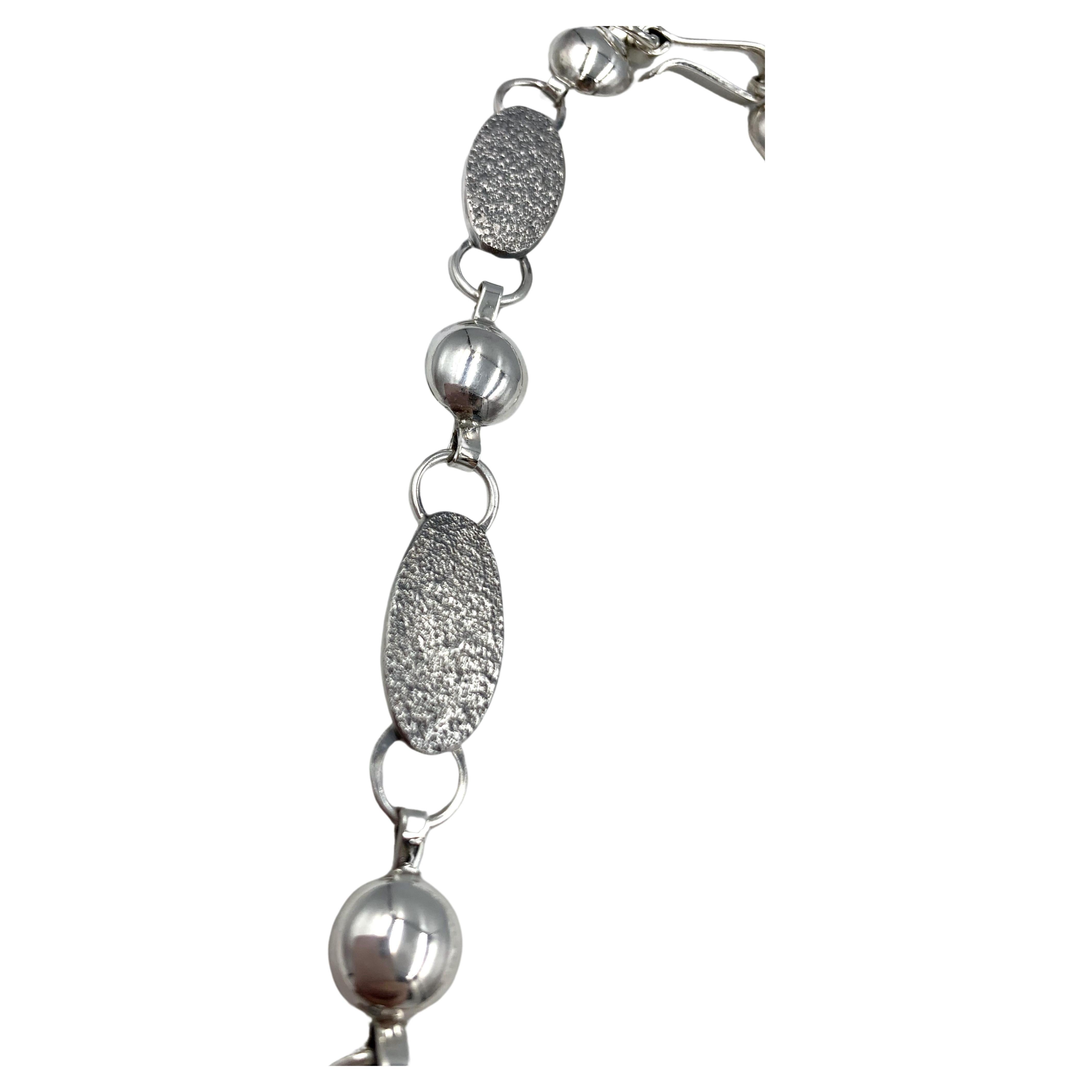 Halskette und Ohrringe aus Sterlingsilber mit Intarsien aus Sterlingsilber mit Türkis, Jet, Jaspis, Koralle im Angebot 1