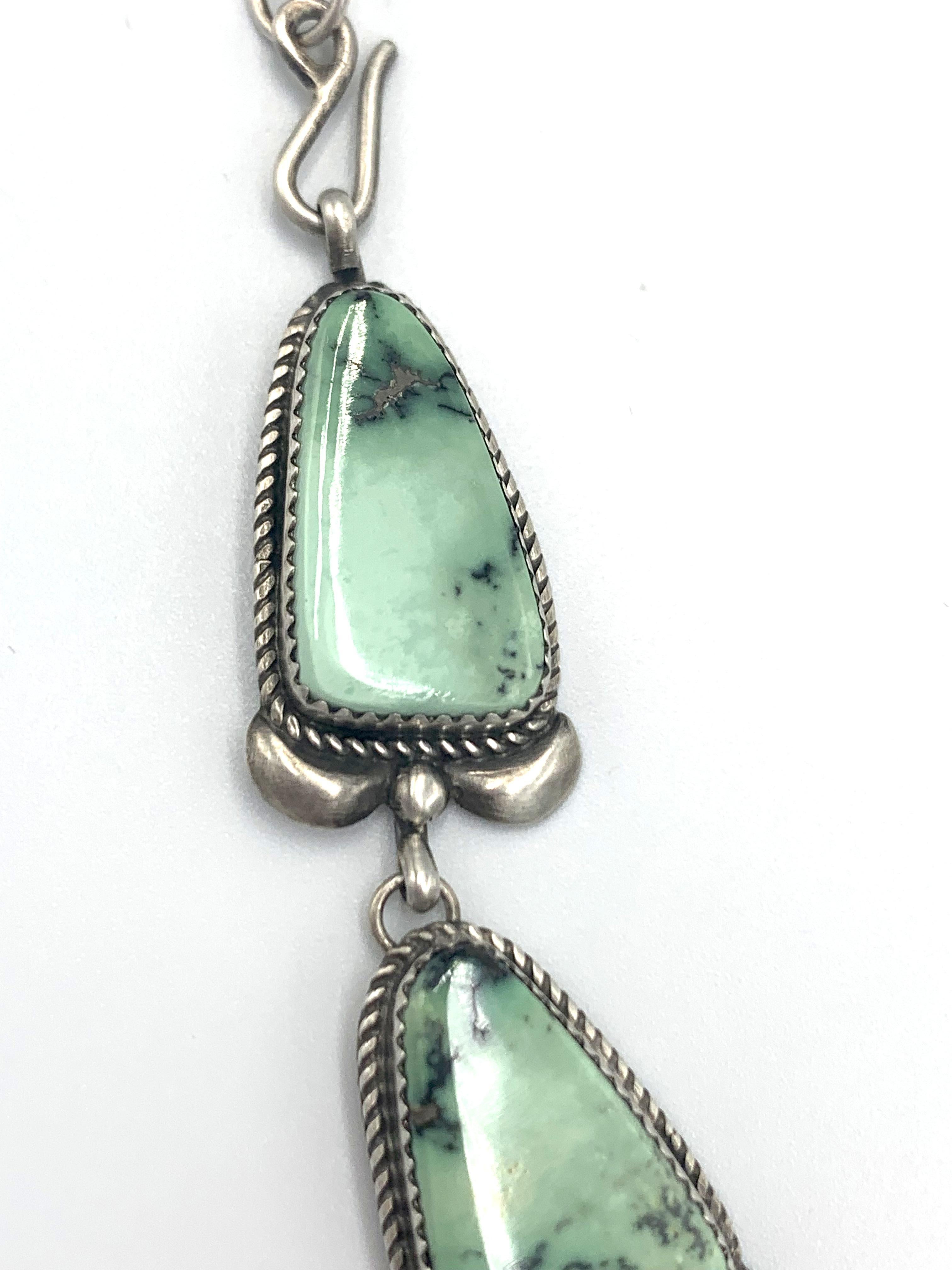 Collana in argento con pietre di turchese Dry Creek tagliate a mano di Mary Tso in vendita 4