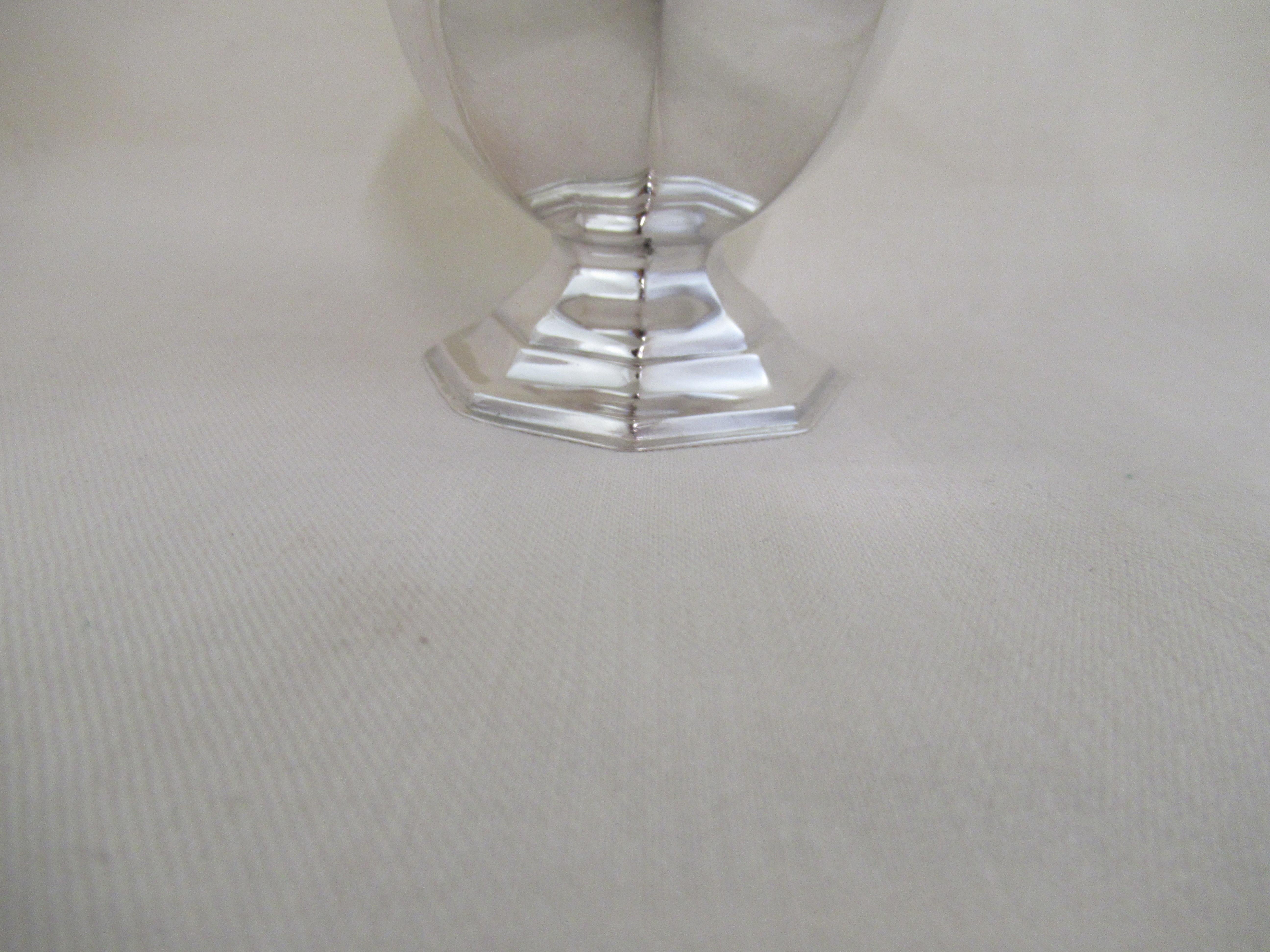 Sterling Silver Octagonal Baluster Sugar Caster Hallmarked:- London, 1903 In Excellent Condition For Sale In York, GB