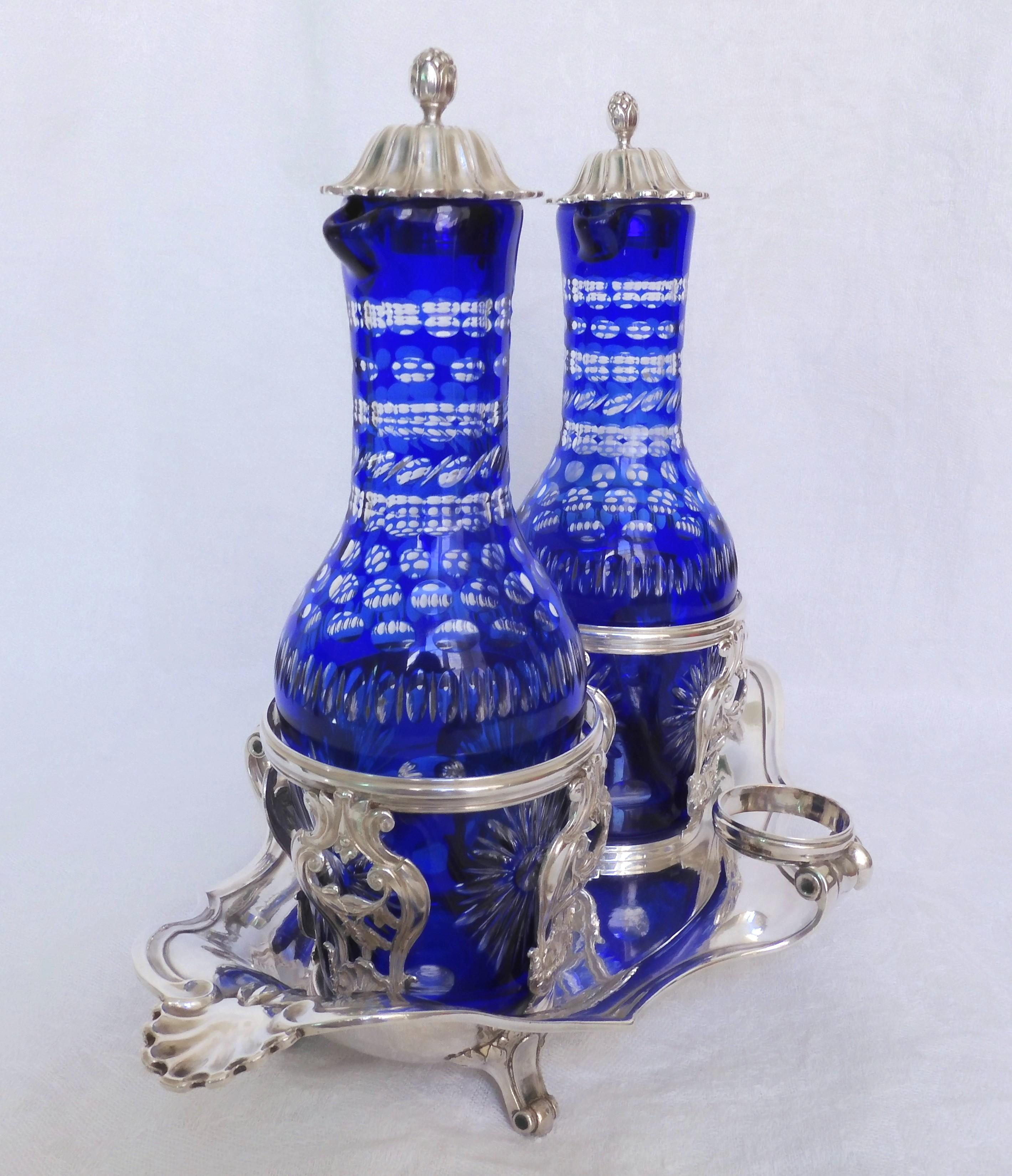 Sterling Silver Oil and Vinegar Set, Louis XVI Period, France Paris 18th Century In Good Condition In GRENOBLE, FR