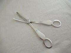 Sterling Silver OLD ENGLISH PATTERN - GRAPE SHEARS - Hallmarked:- Sheffield 1930