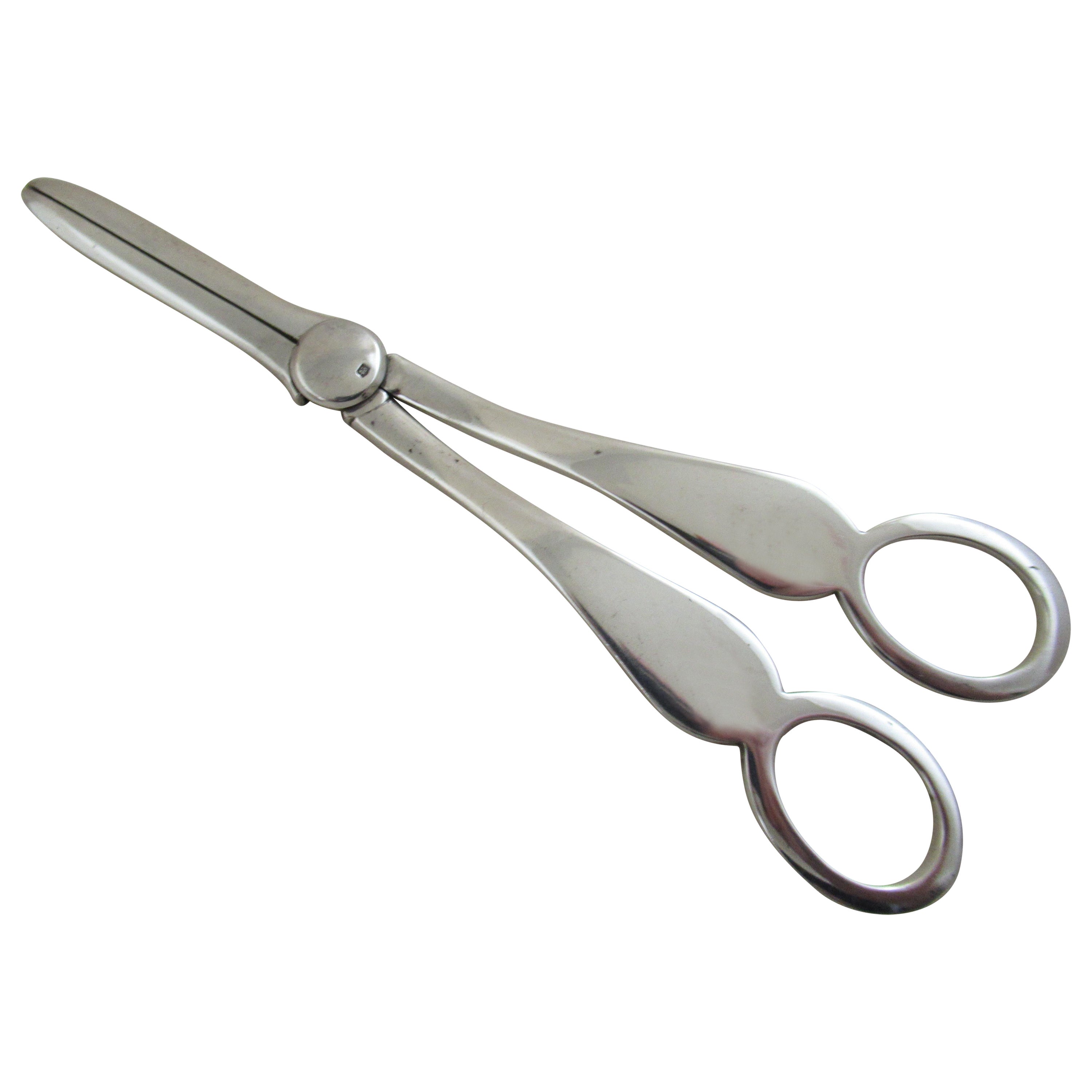 Sterling Silver OLD ENGLISH PATTERN - GRAPE SHEARS - Hallmarked:- Sheffield 1930 For Sale