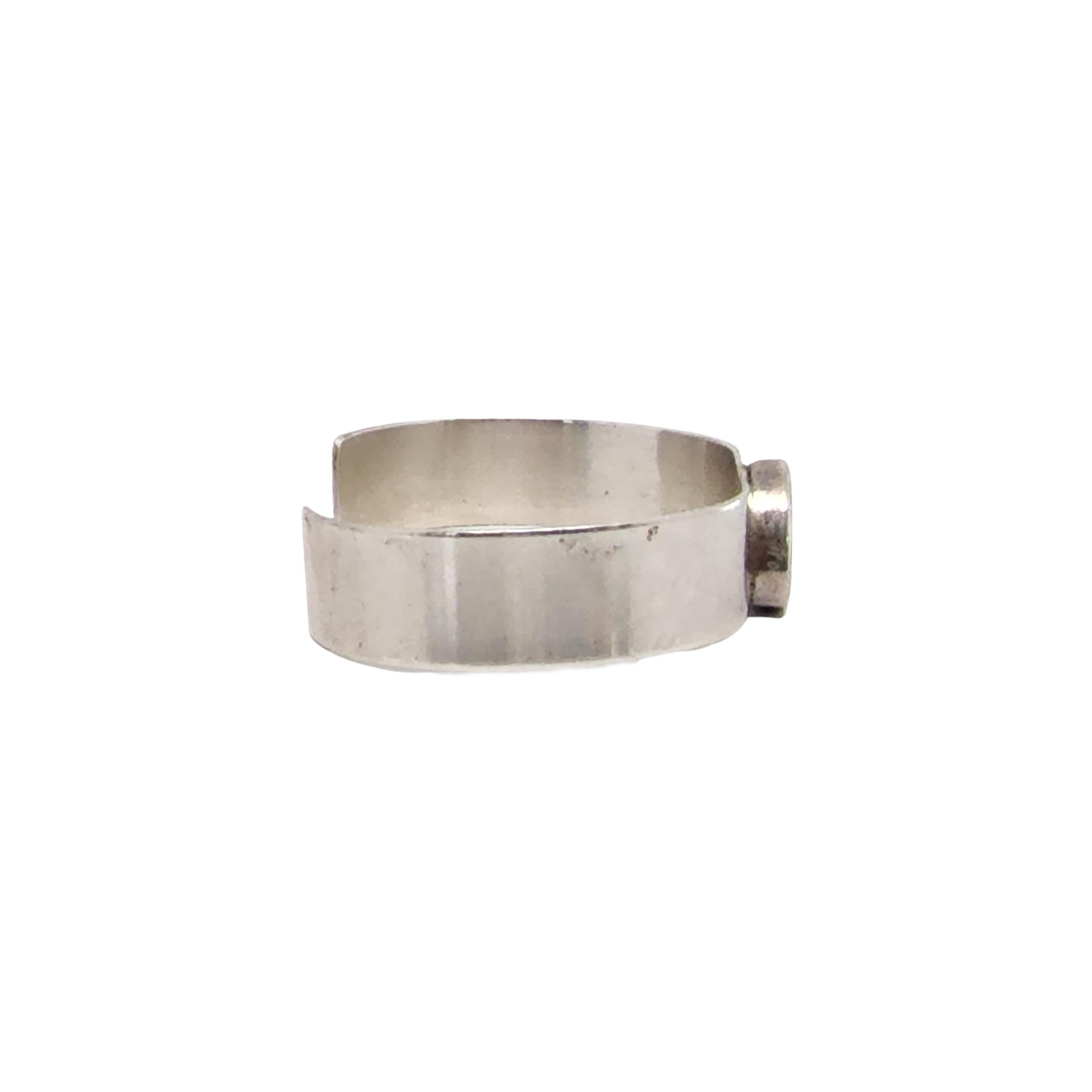 Manschettenarmband aus Sterlingsilber und Onyx #13269 im Zustand „Gut“ in Washington Depot, CT