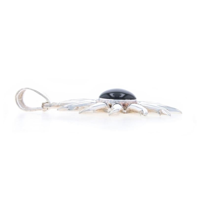 Taglio rotondo Ciondolo solitario in onice d'argento 925 con cabochon rotondo in vendita