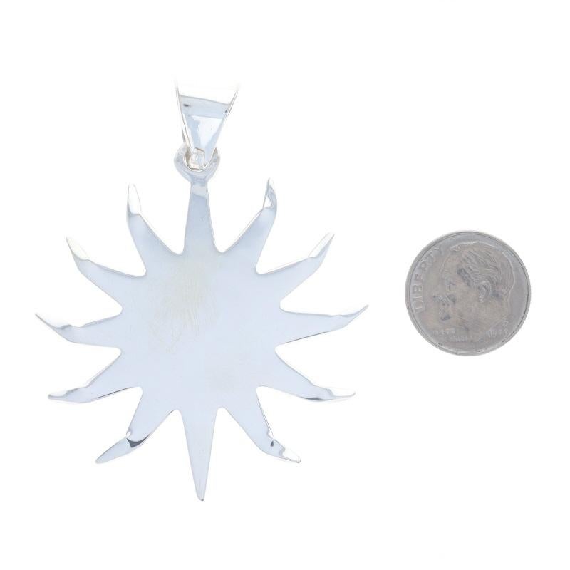Ciondolo solitario in onice d'argento 925 con cabochon rotondo In condizioni ottime in vendita a Greensboro, NC