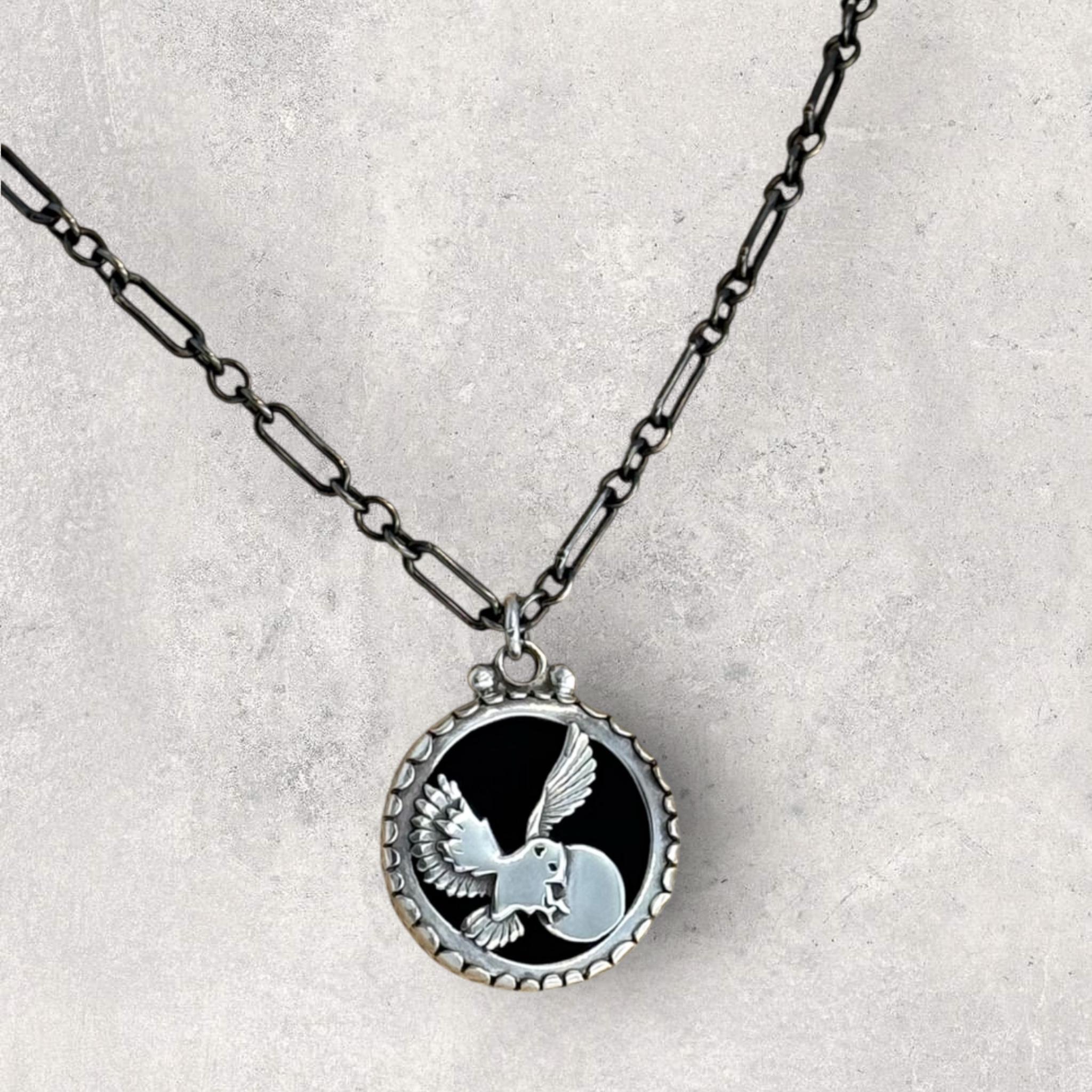 Ciondolo in argento sterling e onice REVERSIBILE, Aquila e Gufo Merrificati Heyoka in vendita 4