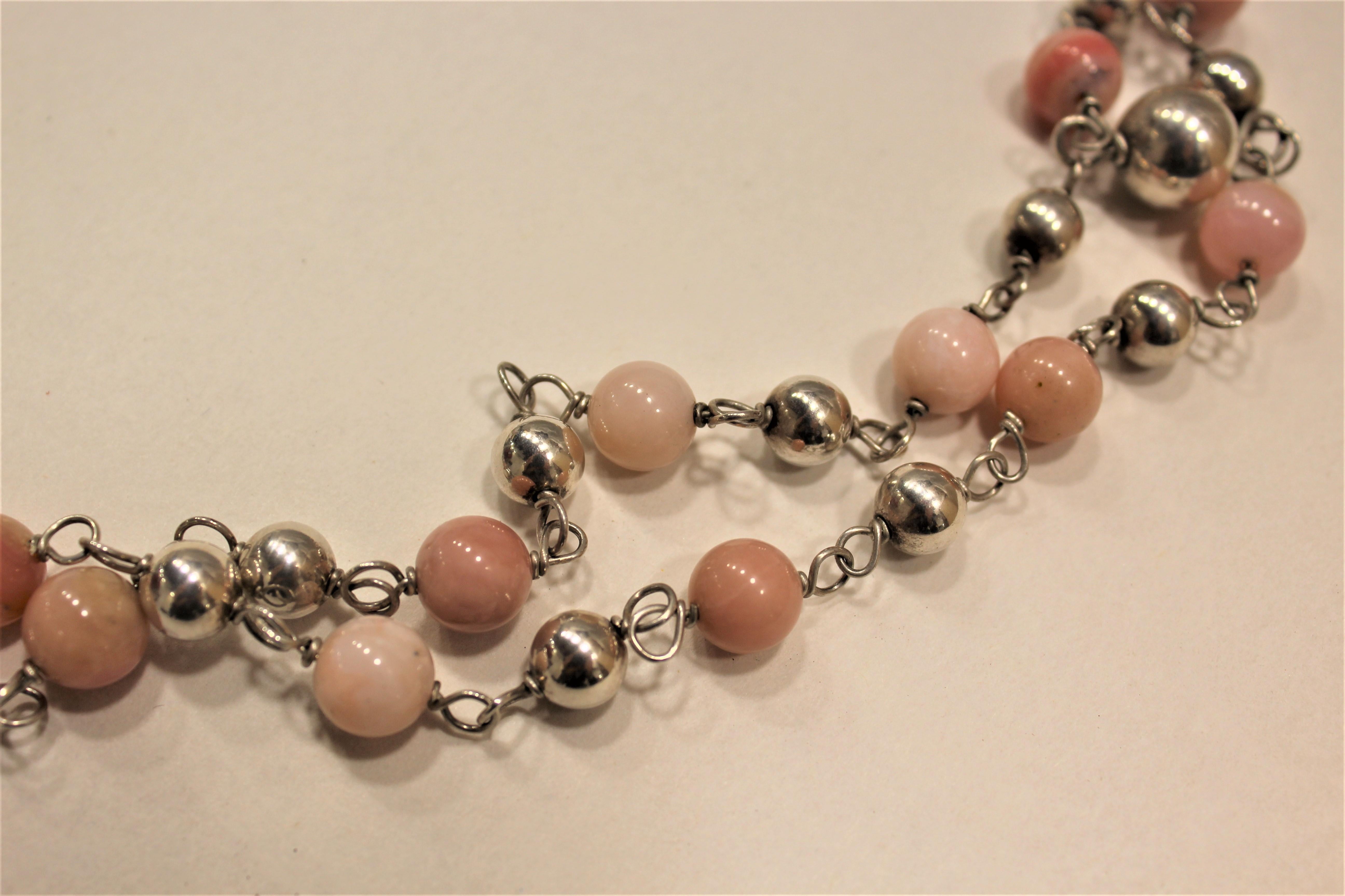 Halskette aus Sterlingsilber, Opal, Kirschblüte, handgefertigt, Italien im Zustand „Neu“ im Angebot in Firenze, IT
