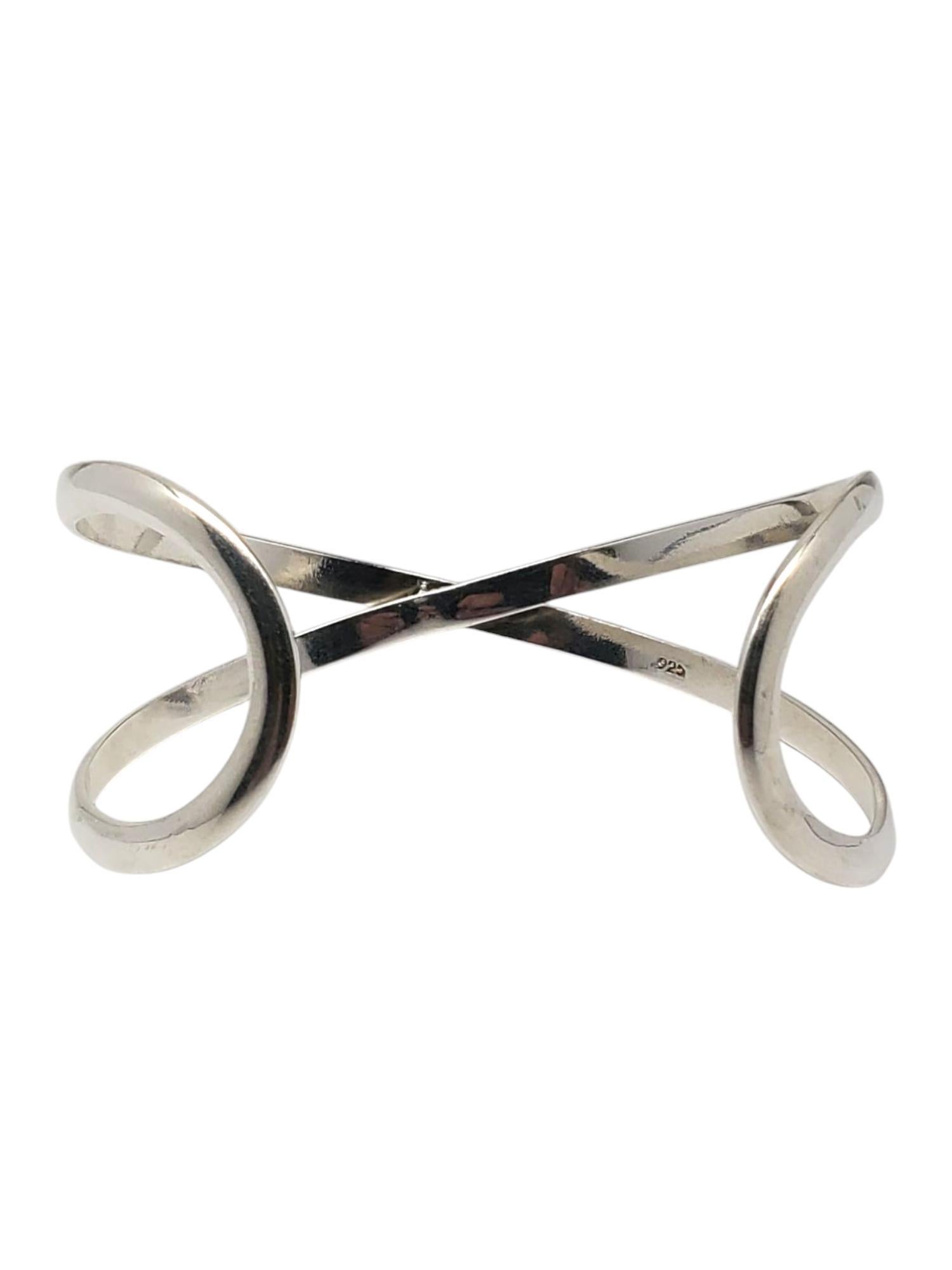 A Silver Open X Crossover Cuff Bracelet #21168 Bon état - En vente à Washington Depot, CT