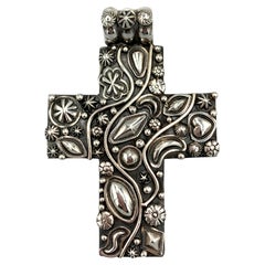 Colgante Cruz superpuesta de plata de ley de Ronnie Willie