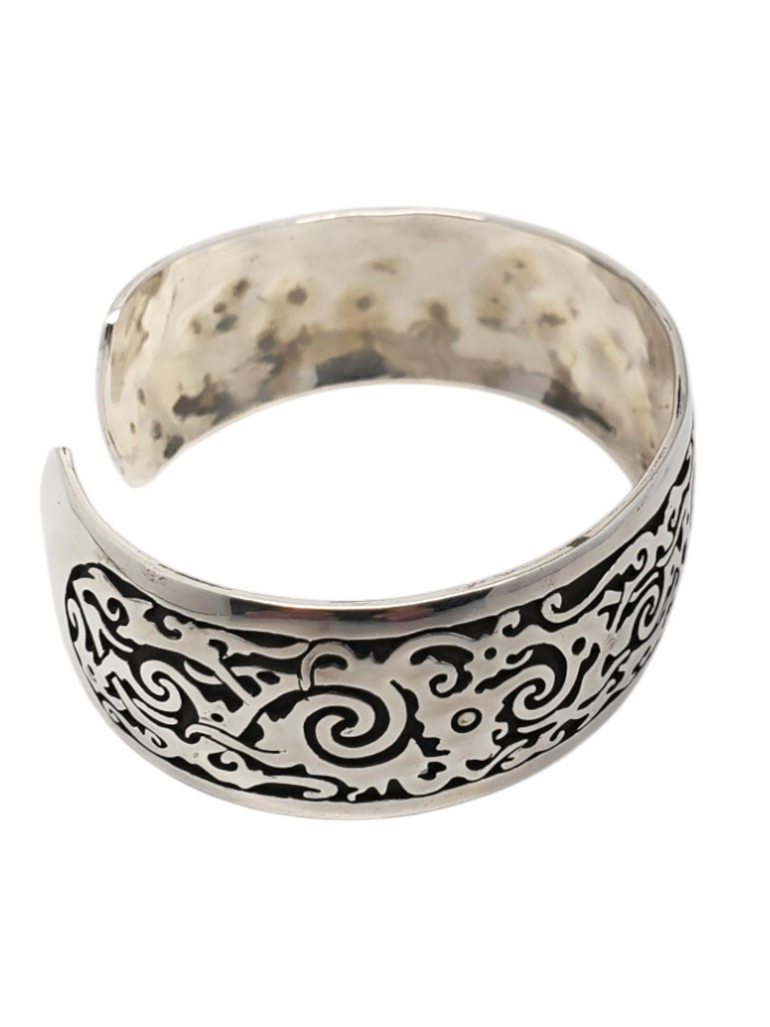 Bracciale largo a spirale in argento sterling ossidato #20760 In condizioni buone in vendita a Washington Depot, CT