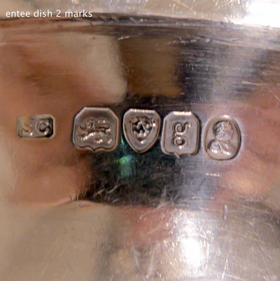 Paire de plats à dîner en argent sterling sur armoires de Londres de Sebastian Crespell II, 1822 en vente 5