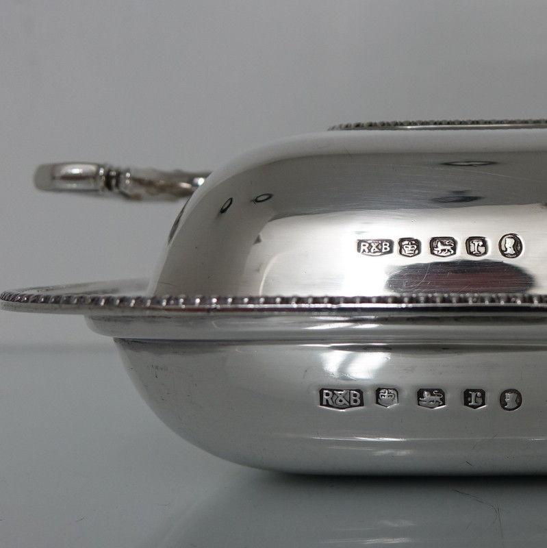 Sterling Silver Pair of Entrée Dishes Sheffield 1932 Roberts & Belk For Sale 3