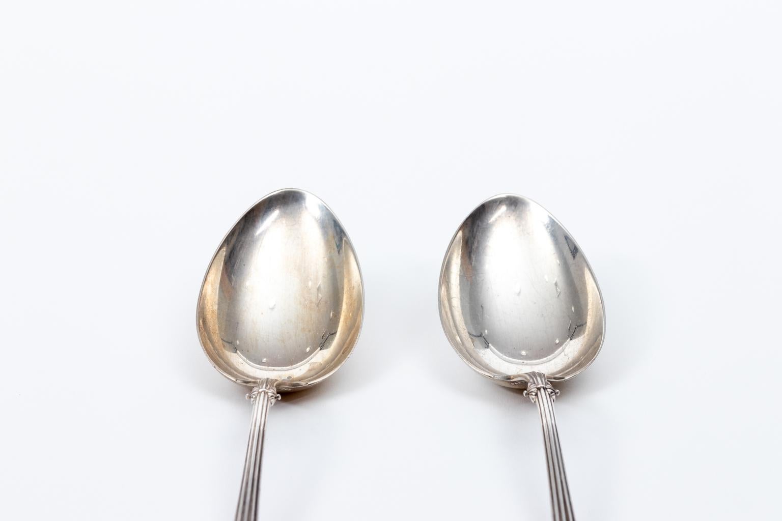 Sterling Silver Pair of Corinthian Spoons In Good Condition For Sale In Stamford, CT