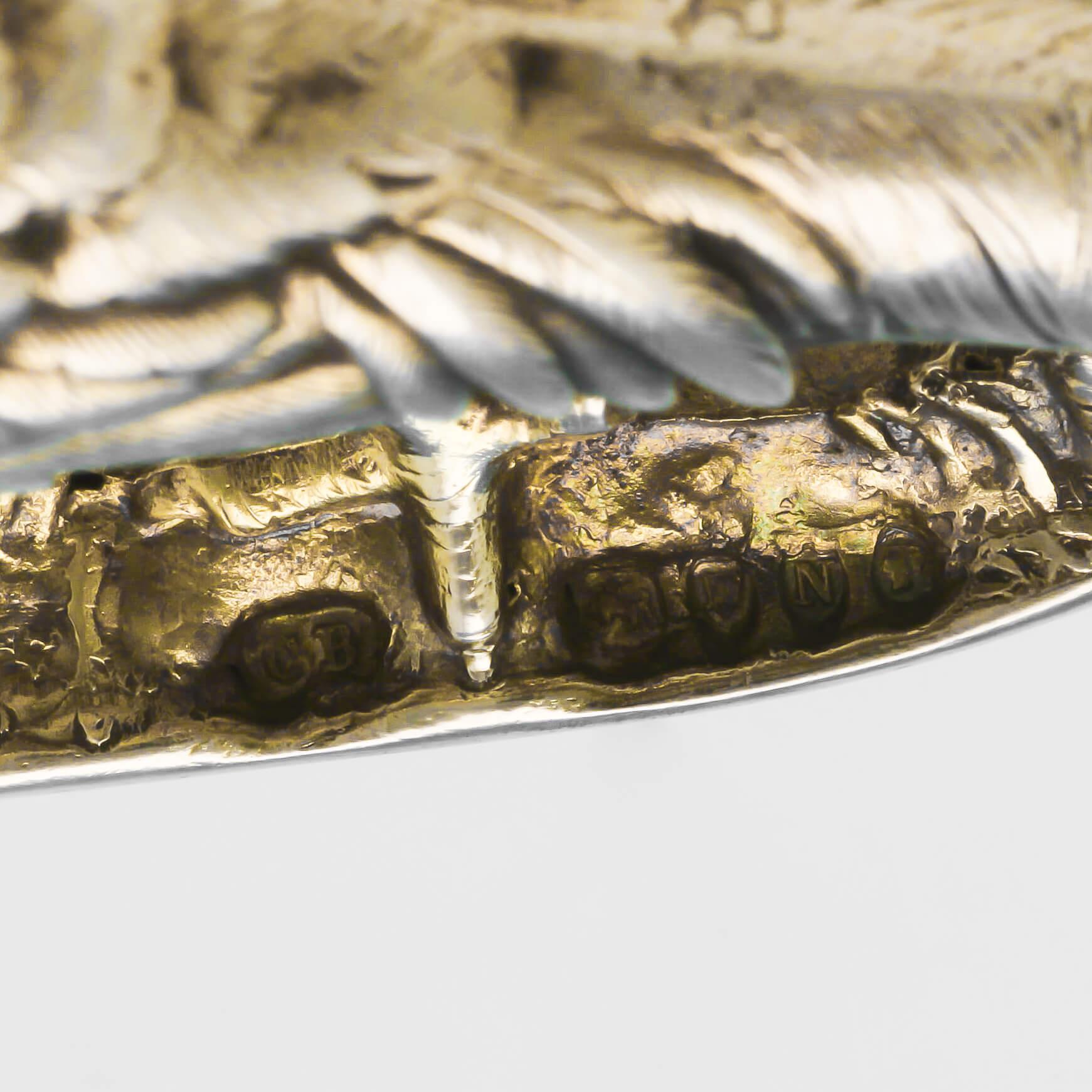 Fin du XIXe siècle Poivriers en forme de faisans en argent sterling de l'époque victorienne en vente