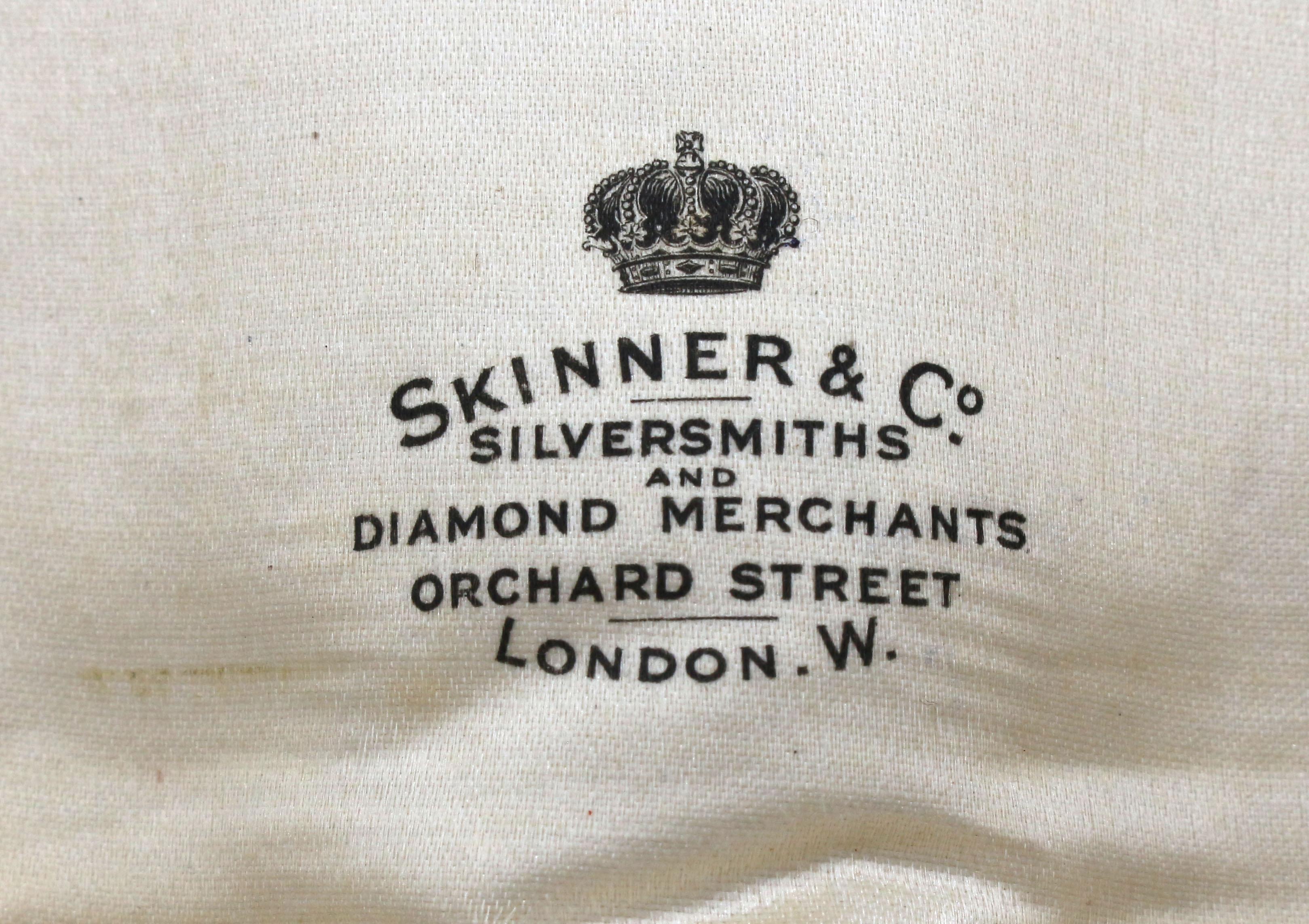 Sterling Silber Paar Salz- und Pfefferstreuer, London, 1910 im Angebot 4